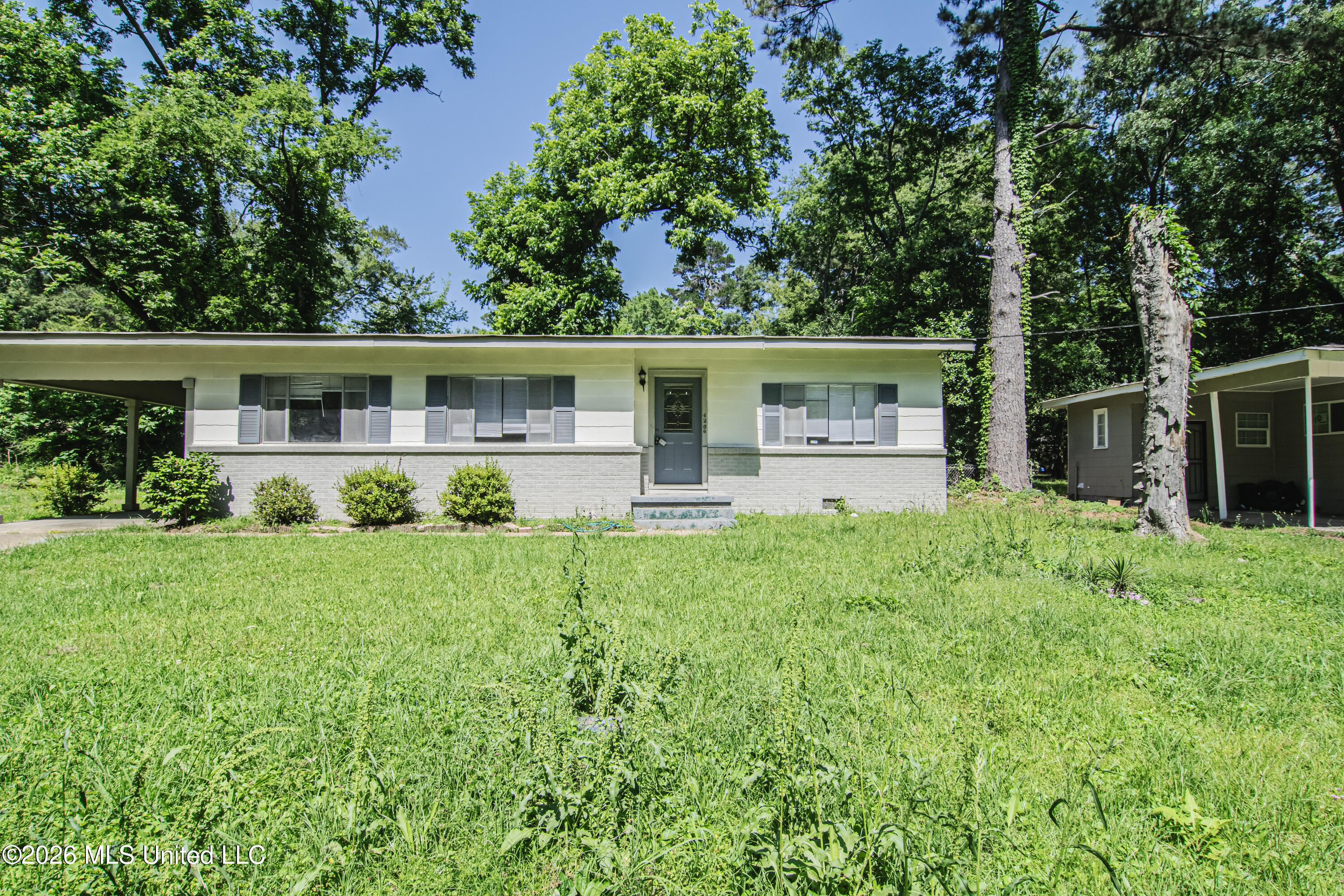 4256 Oaklawn Drive Property Photo 1