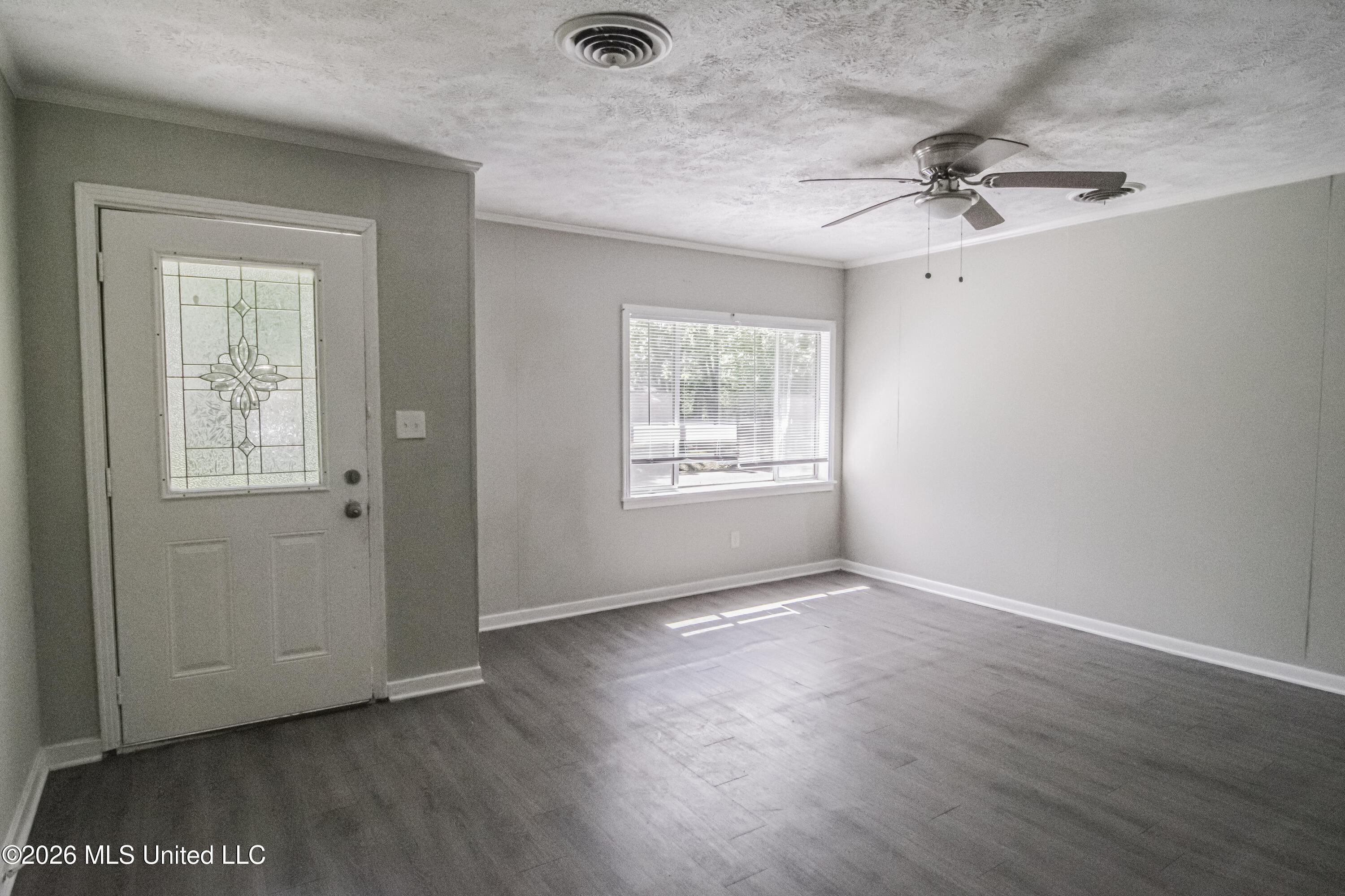 4256 Oaklawn Drive Property Photo 4