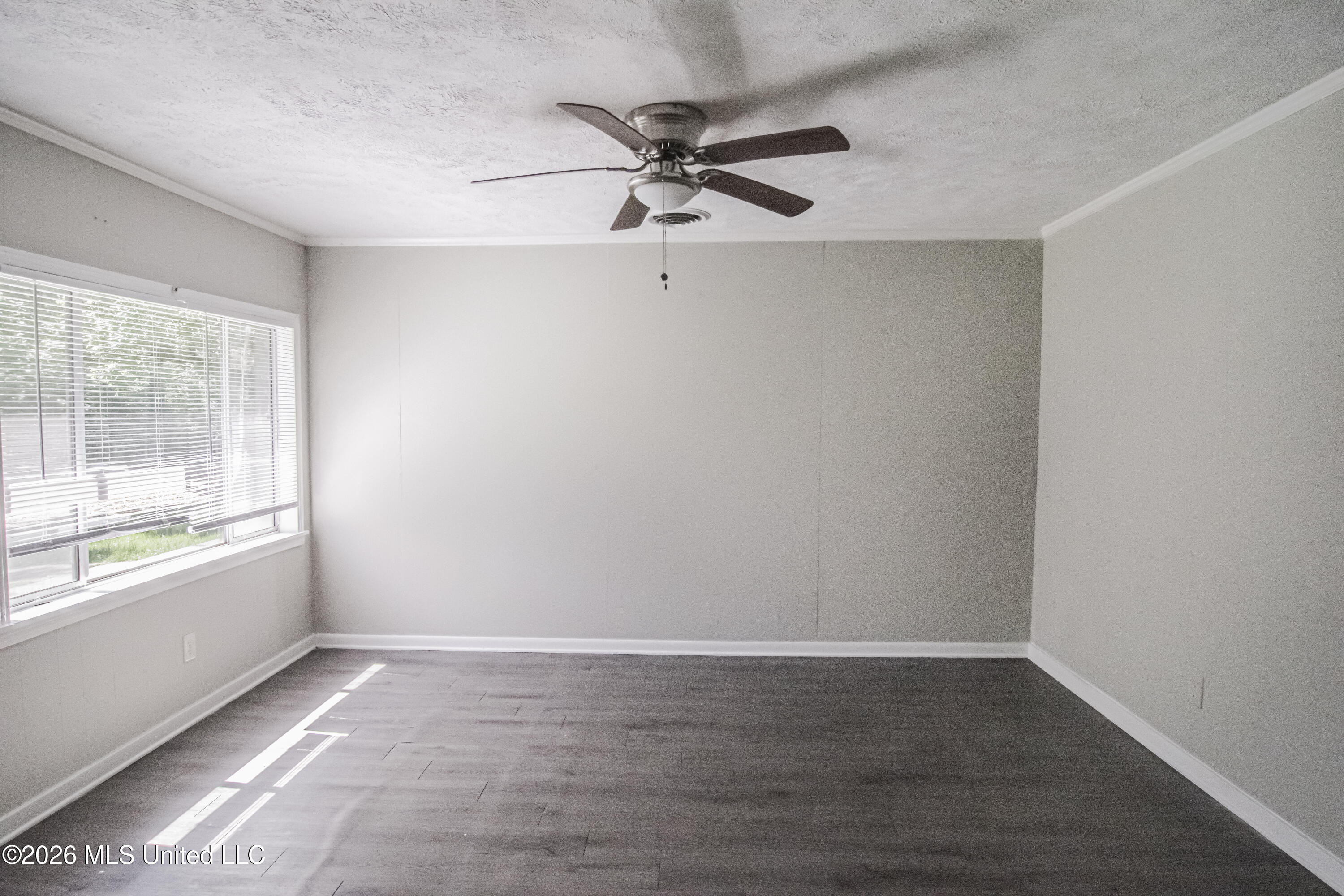 4256 Oaklawn Drive Property Photo 5