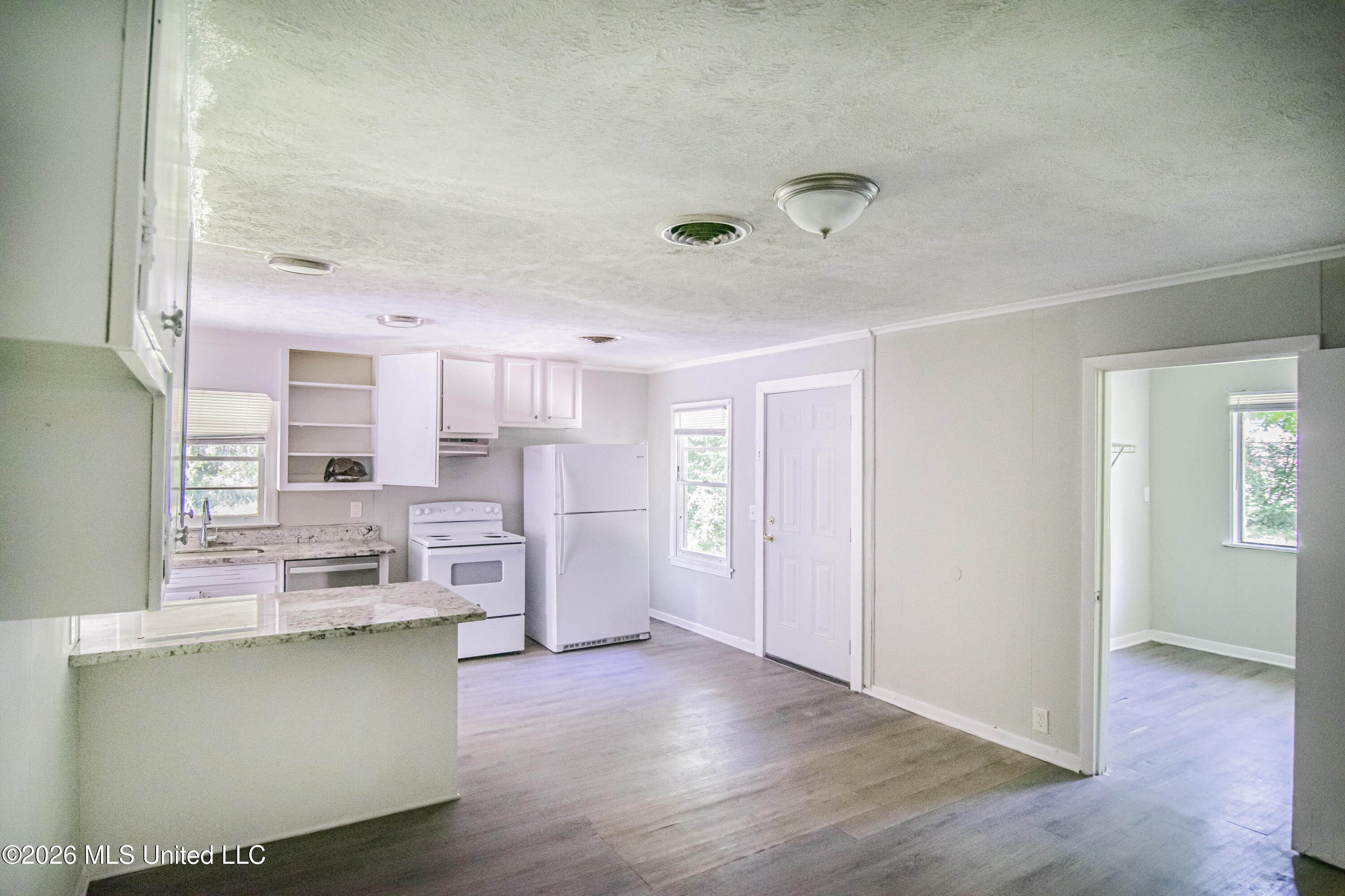 4256 Oaklawn Drive Property Photo 7