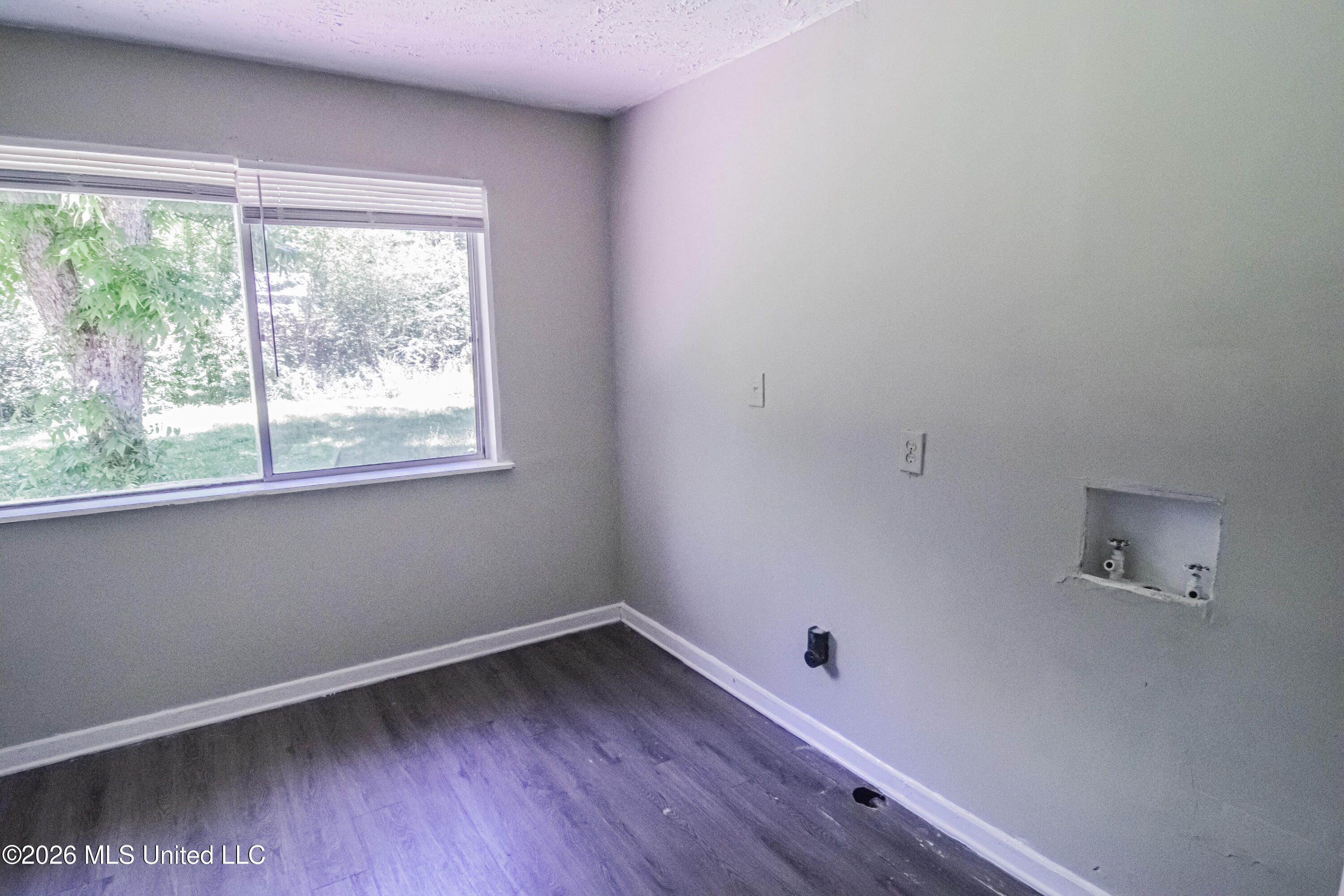 4256 Oaklawn Drive Property Photo 10