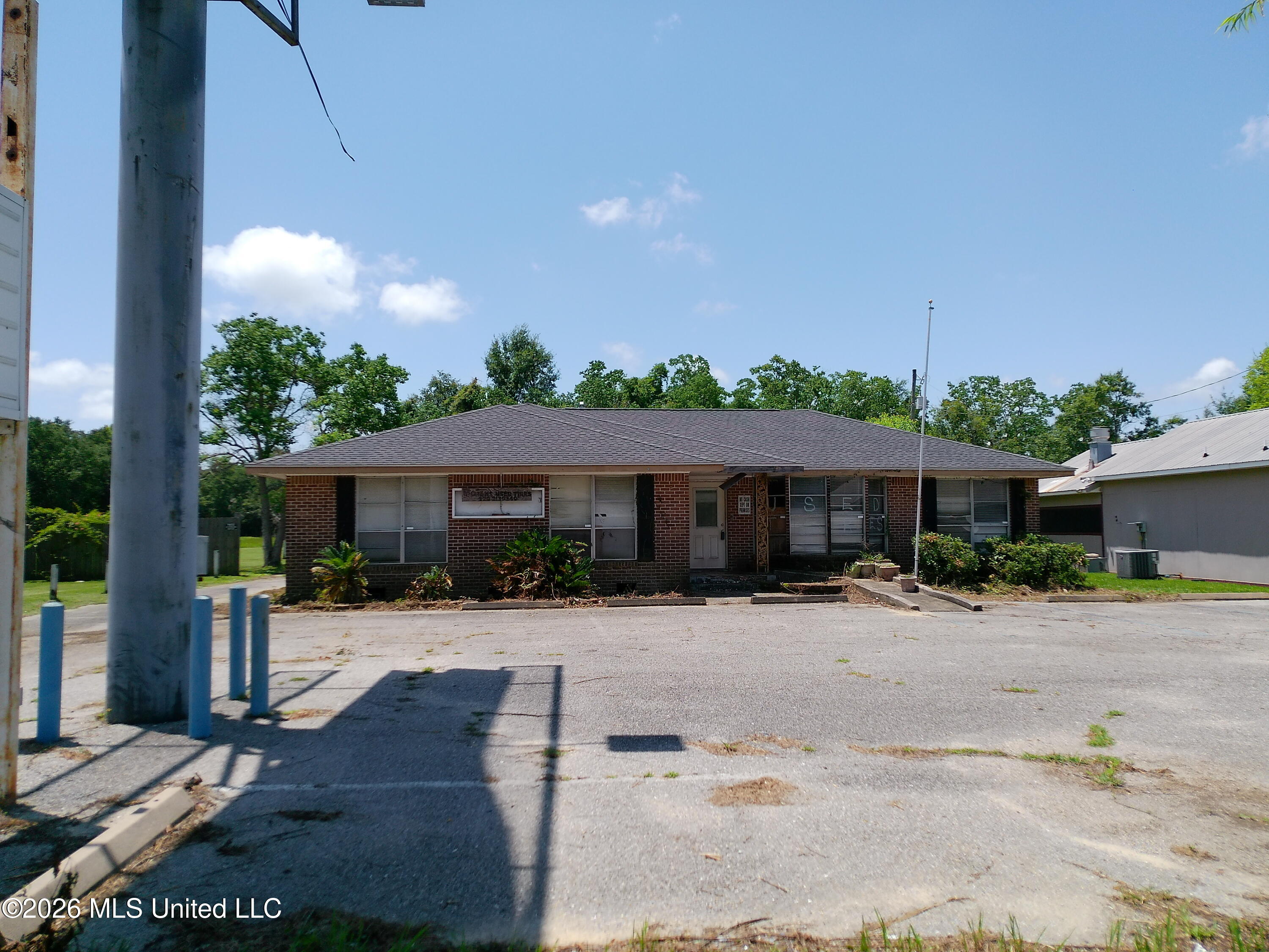 14121 Dedeaux Road Property Photo 2