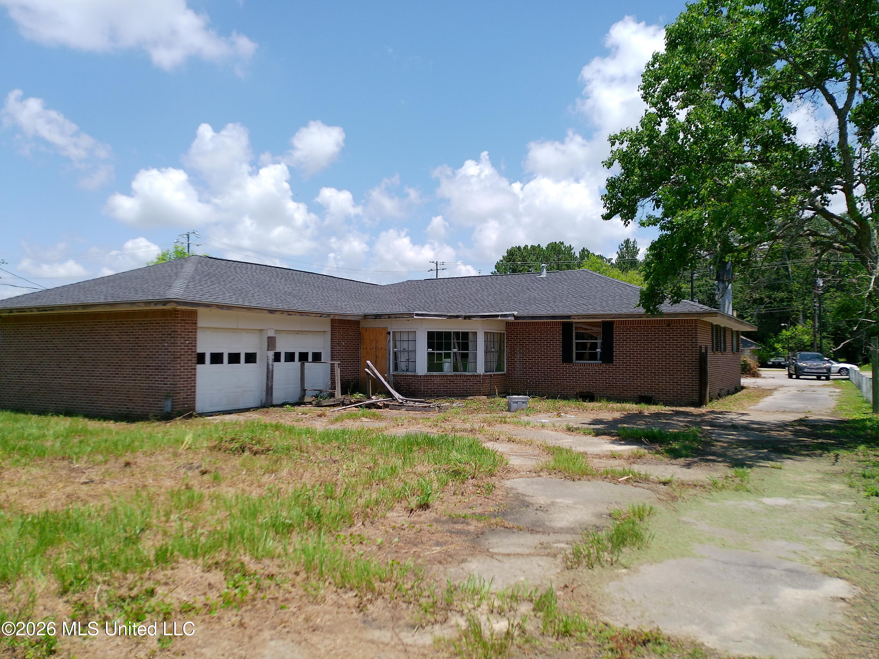 14121 Dedeaux Road Property Photo 3