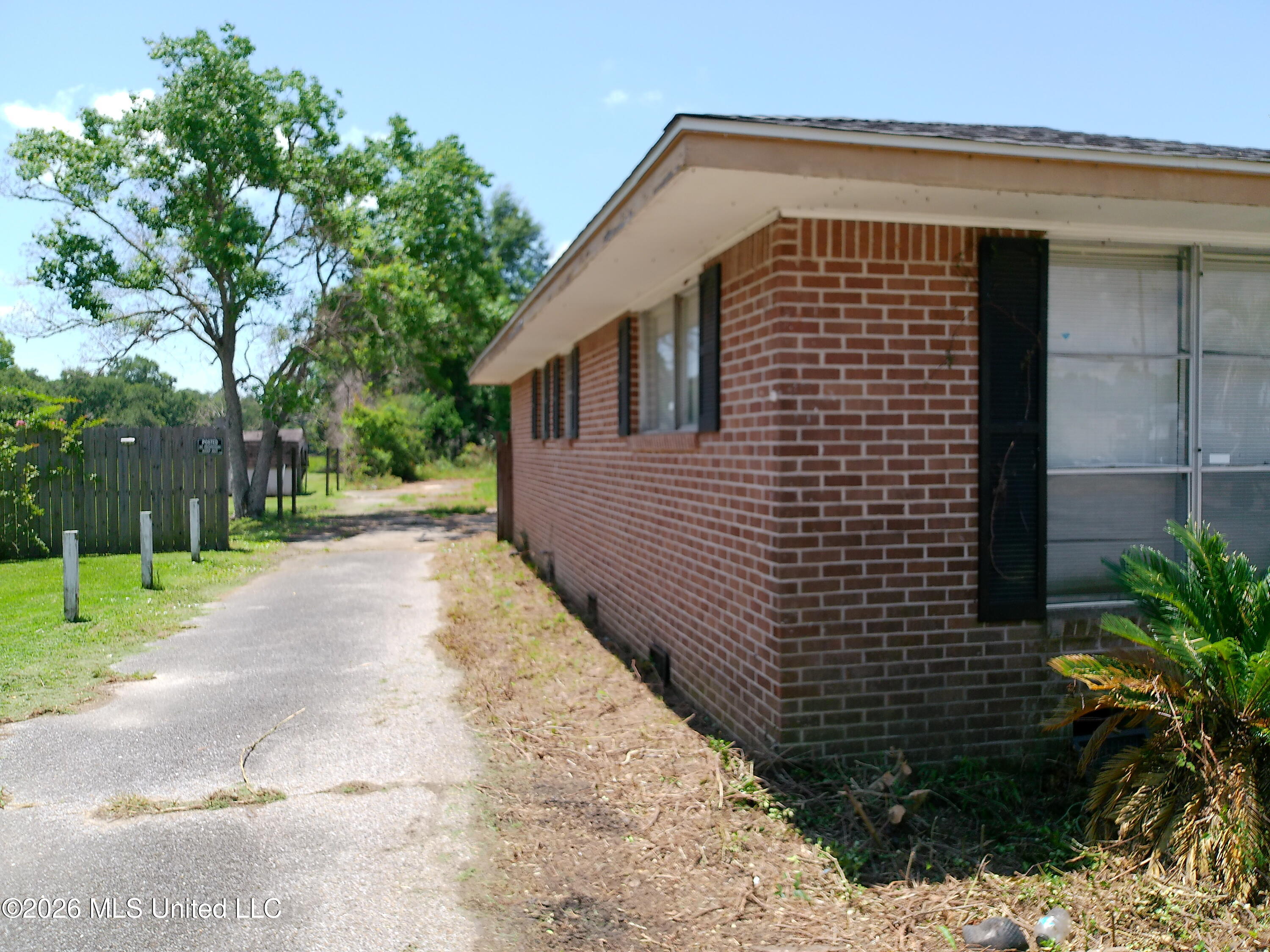 14121 Dedeaux Road Property Photo 5