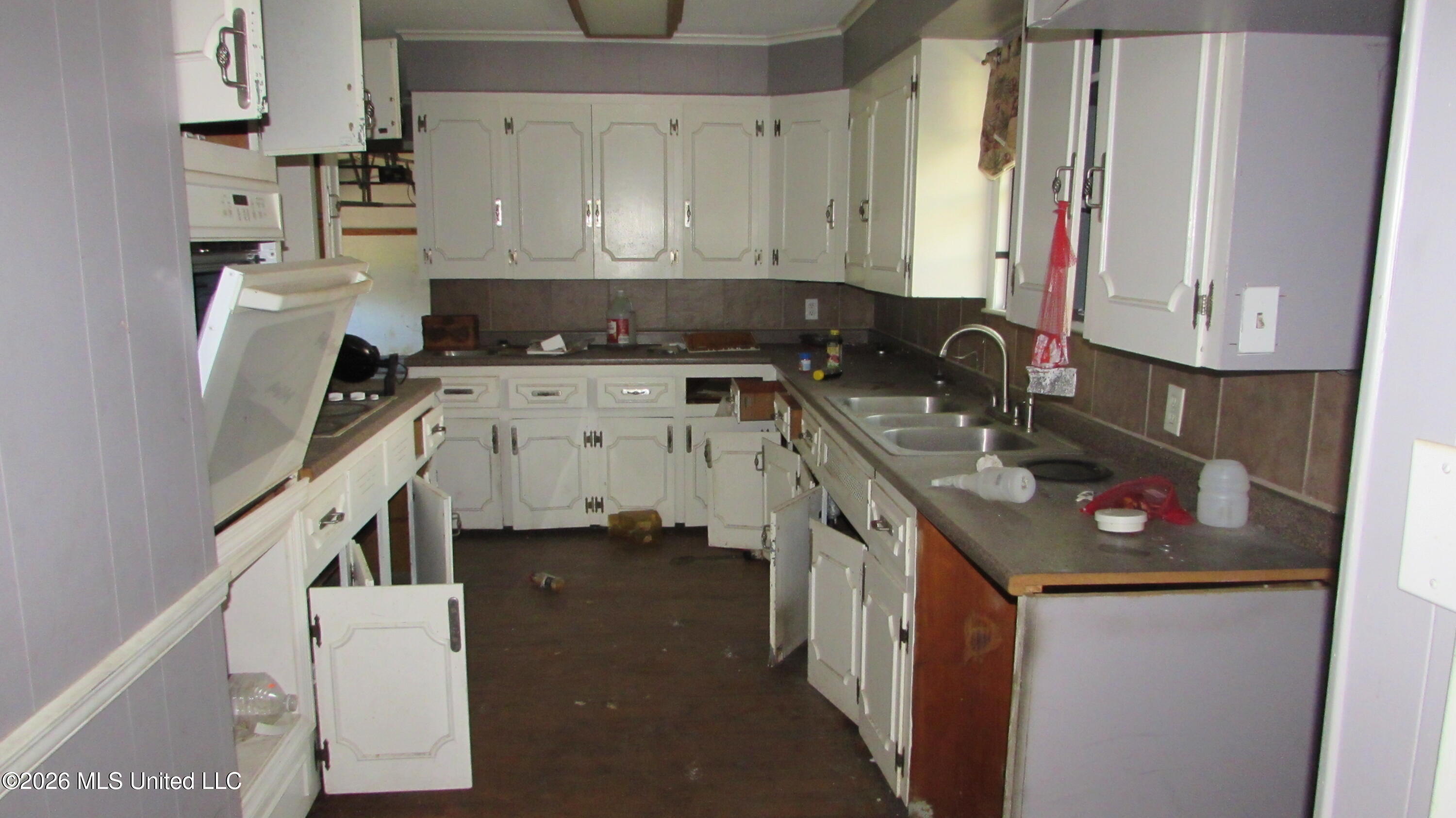 14121 Dedeaux Road Property Photo 7