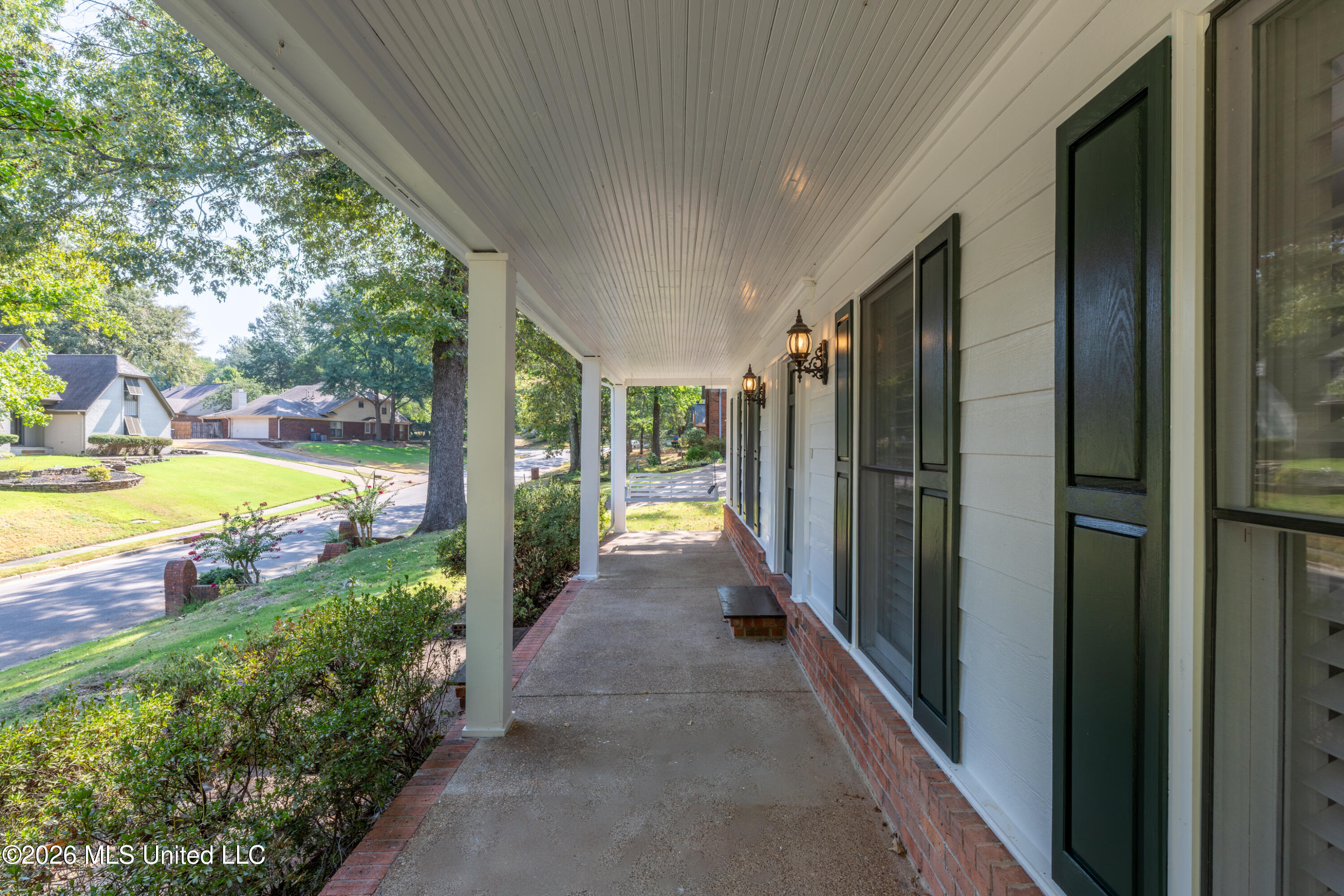 8675 Cedar Farms Drive Property Photo 3