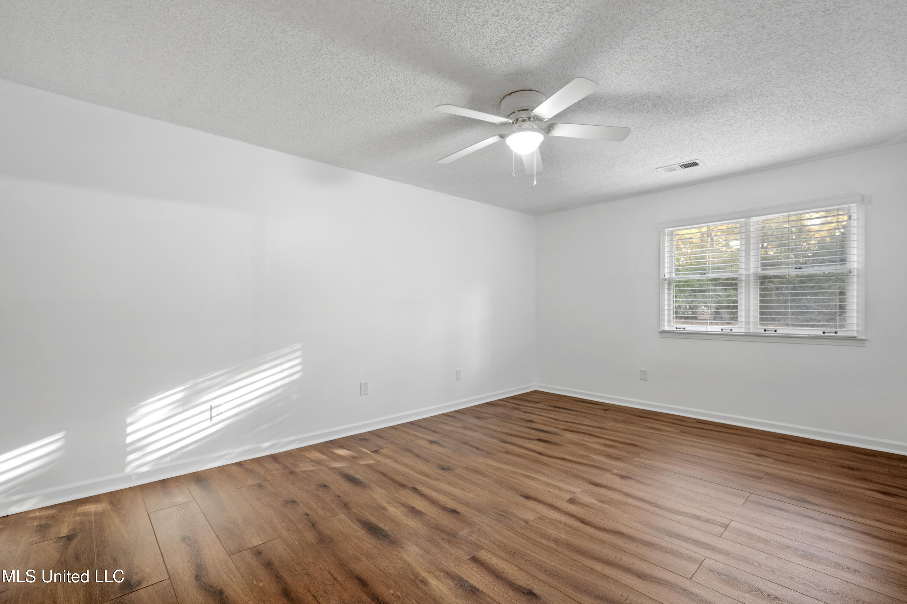 8675 Cedar Farms Drive Property Photo 29