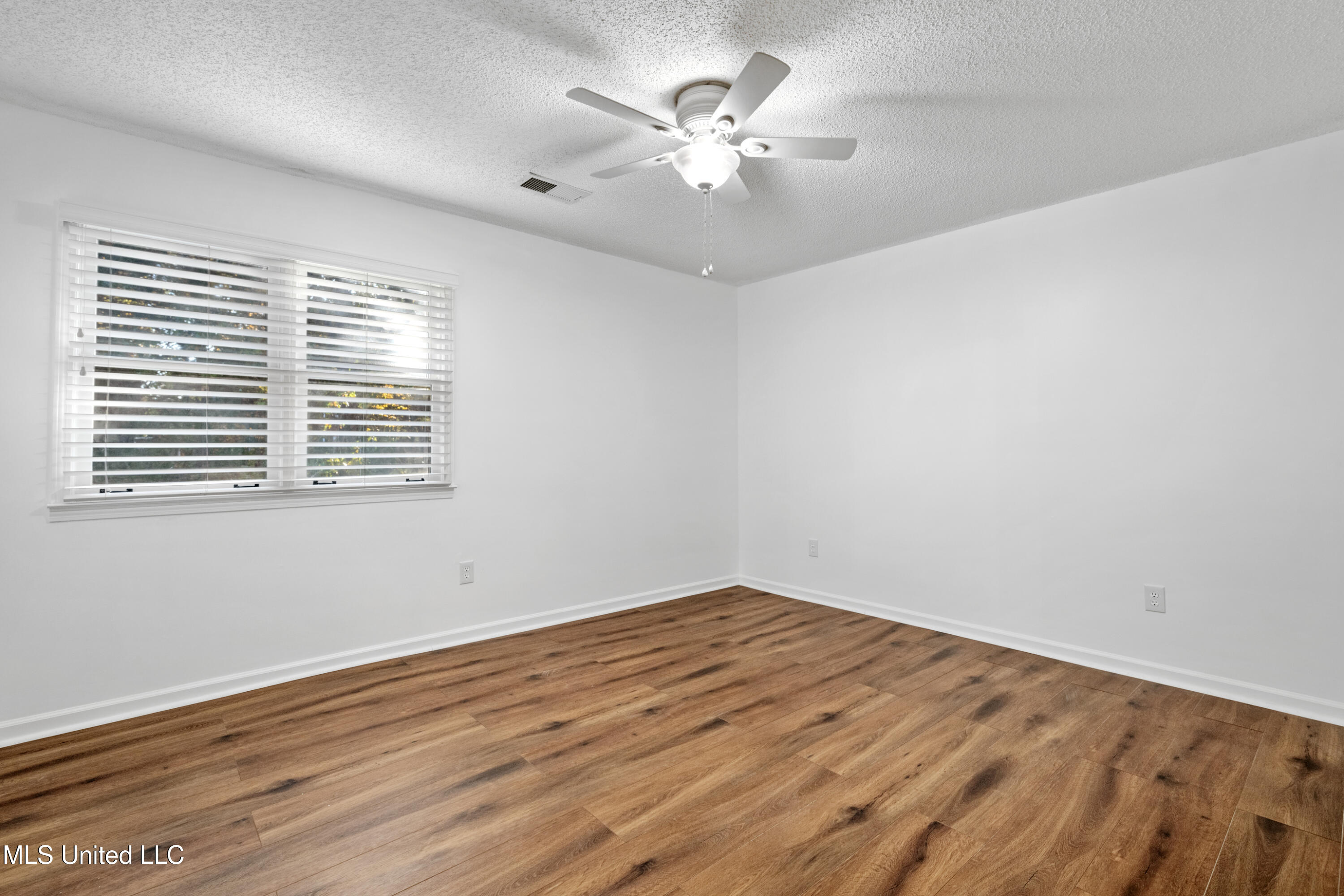 8675 Cedar Farms Drive Property Photo 34