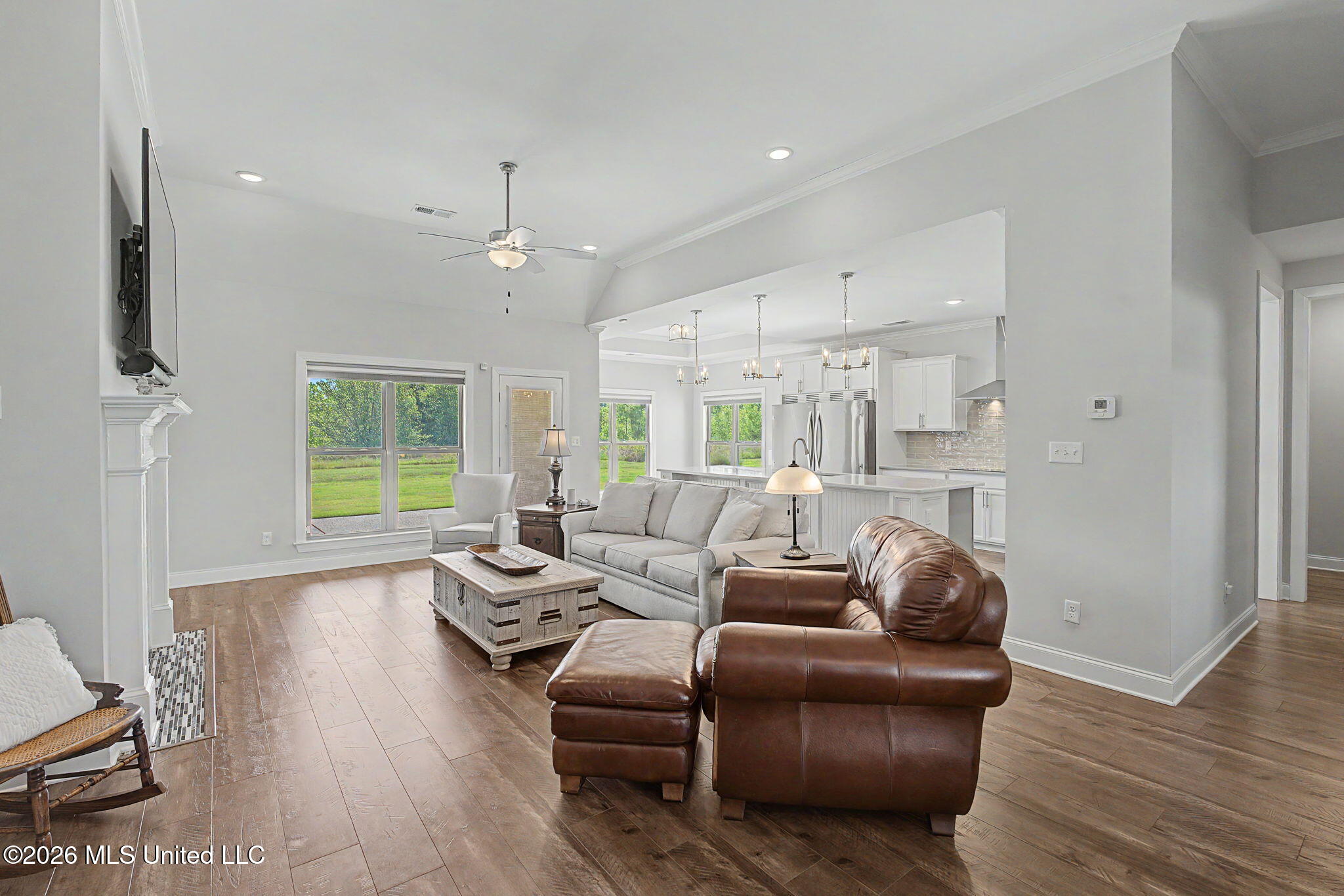 6386 Houston Lane Property Photo 5