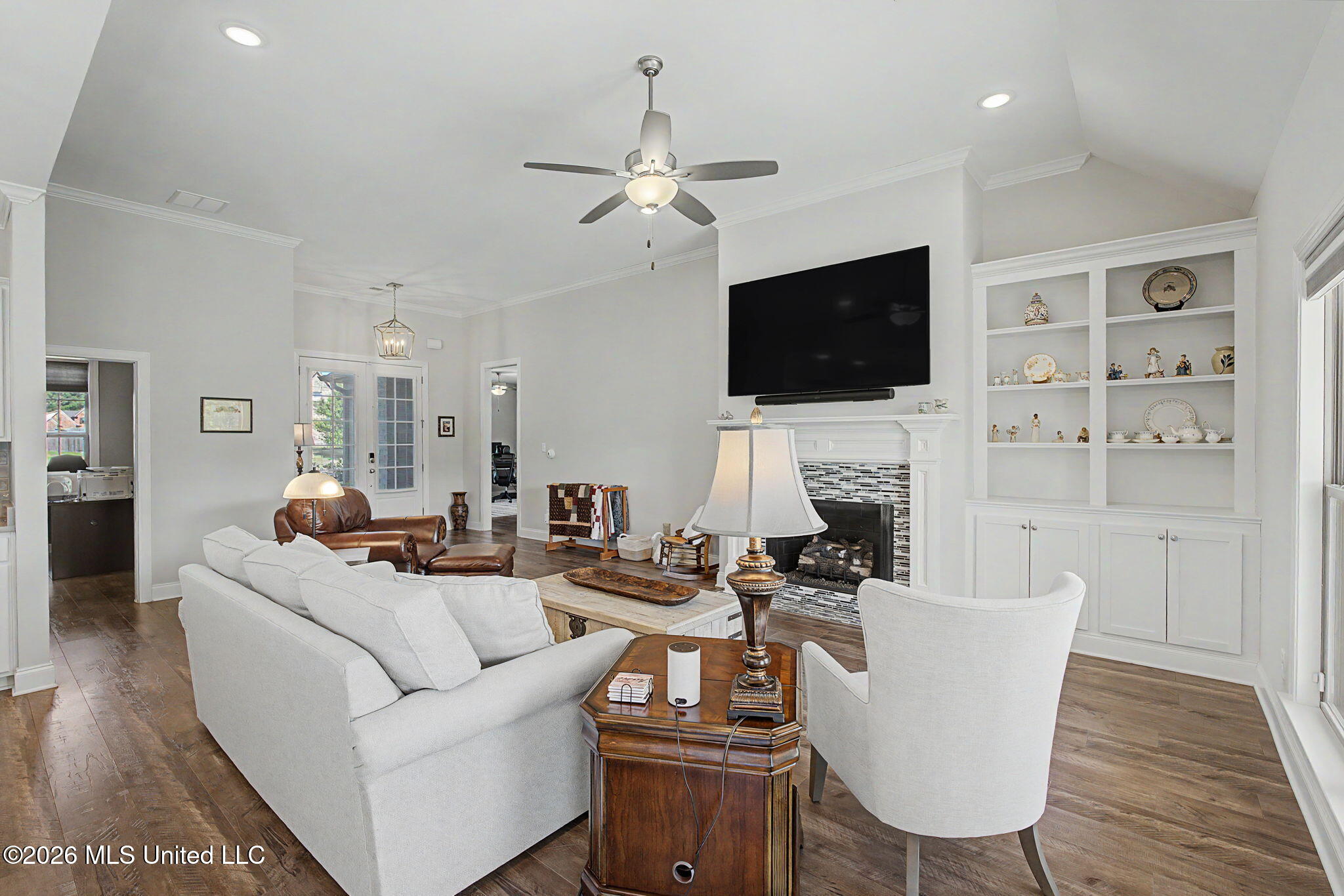 6386 Houston Lane Property Photo 7