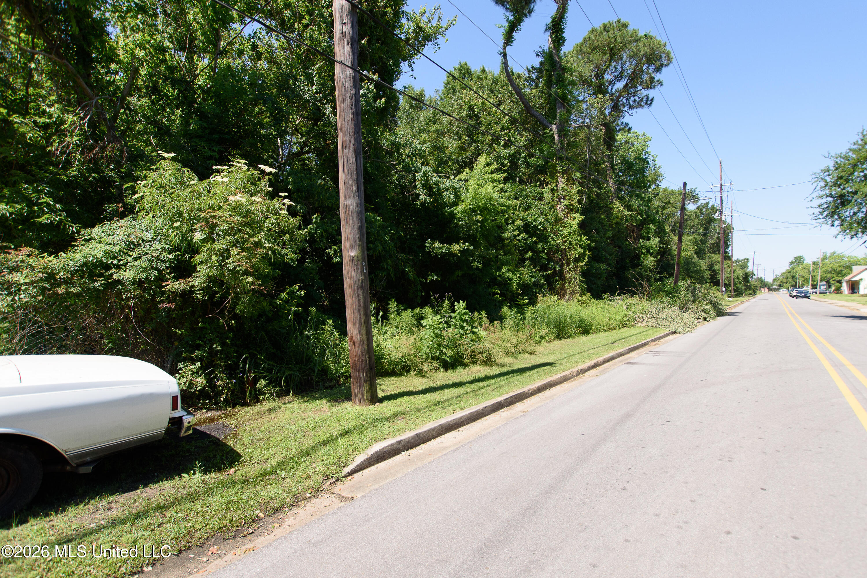 E Krebs Avenue Property Photo 7