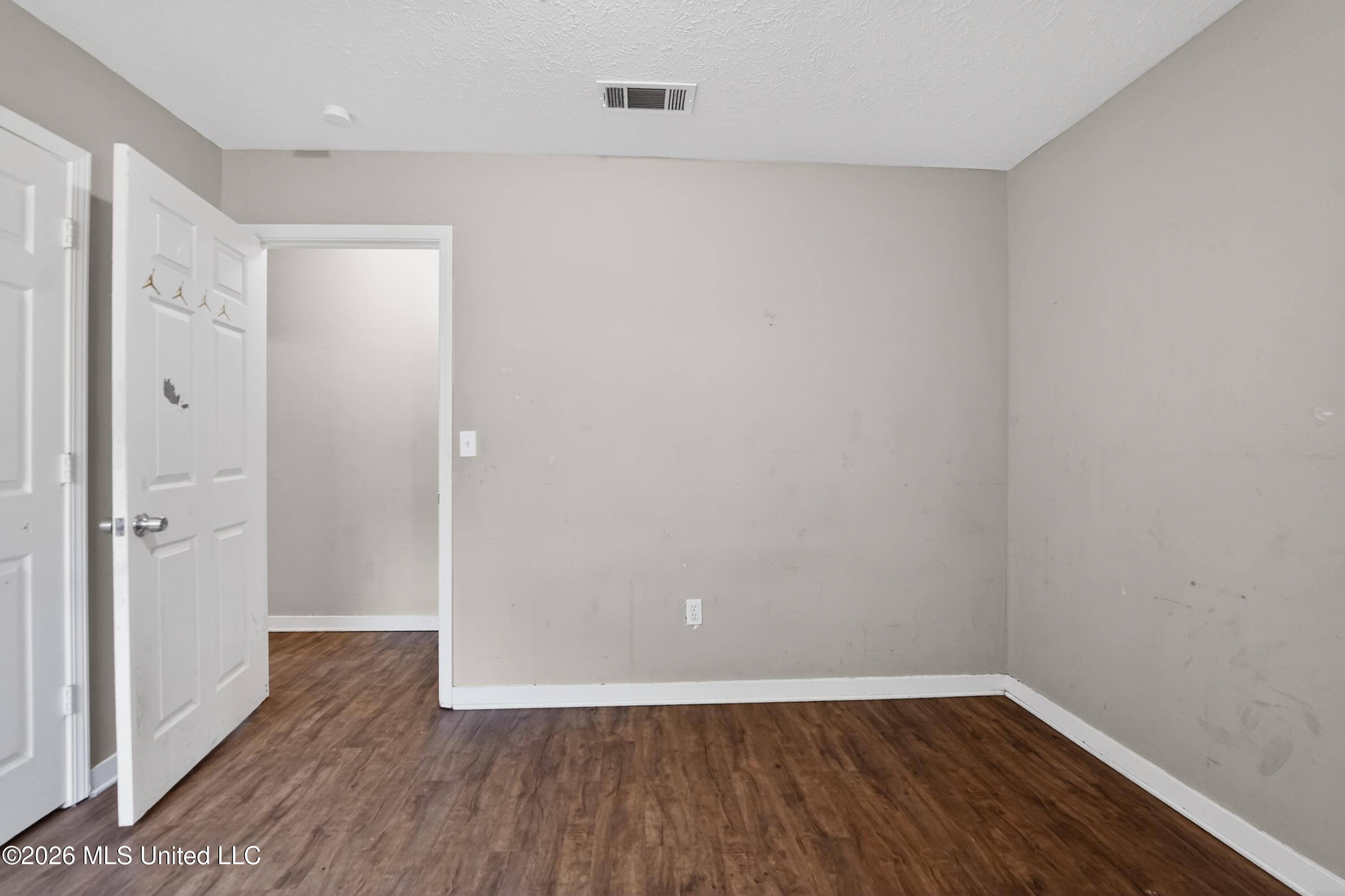 4253 Cypress Drive Property Photo 11