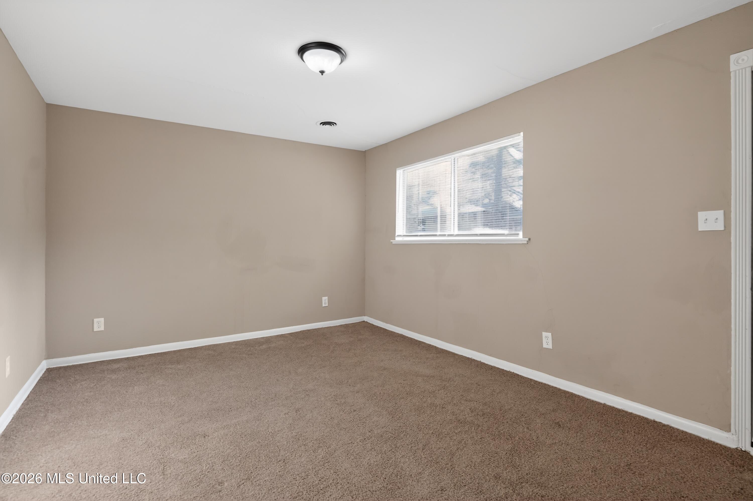 1439 Gibralter Drive Property Photo 7