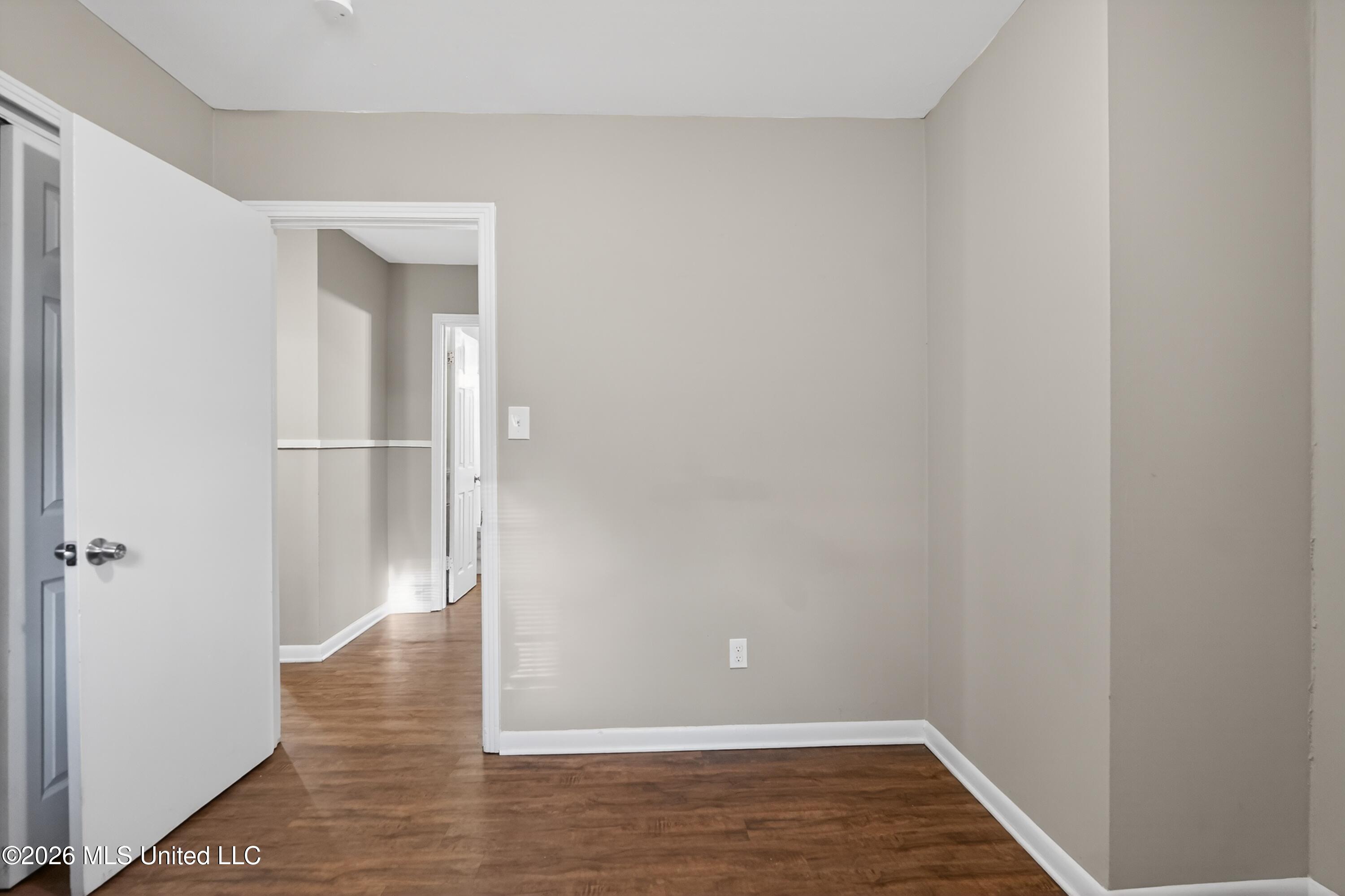 1439 Gibralter Drive Property Photo 9