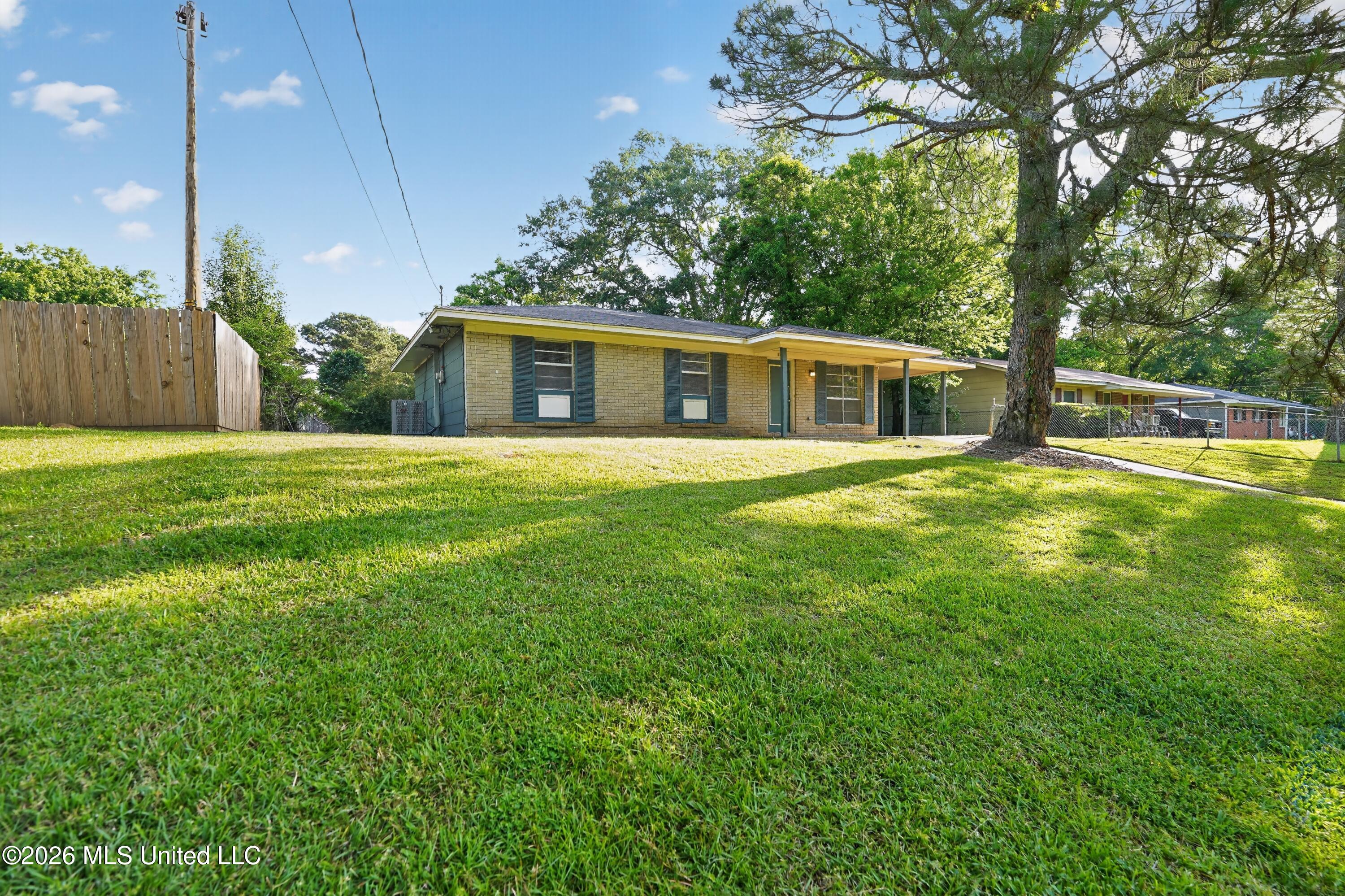 150 Hayes Drive Property Photo 1