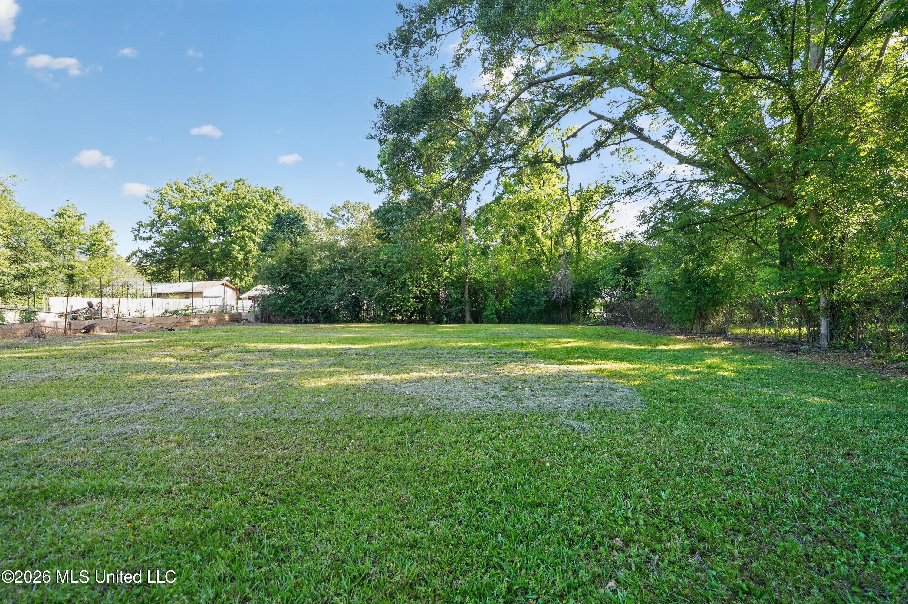 150 Hayes Drive Property Photo 7