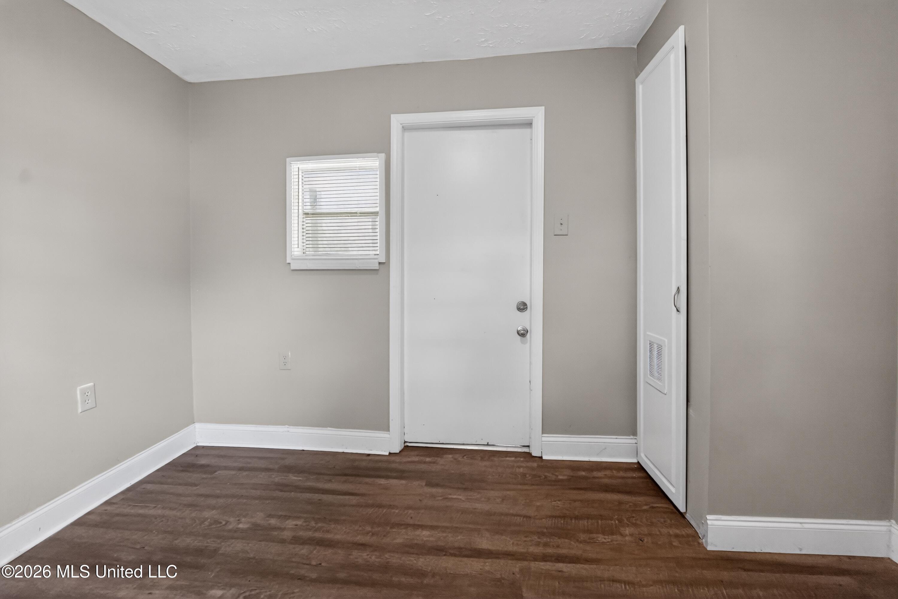 150 Hayes Drive Property Photo 8
