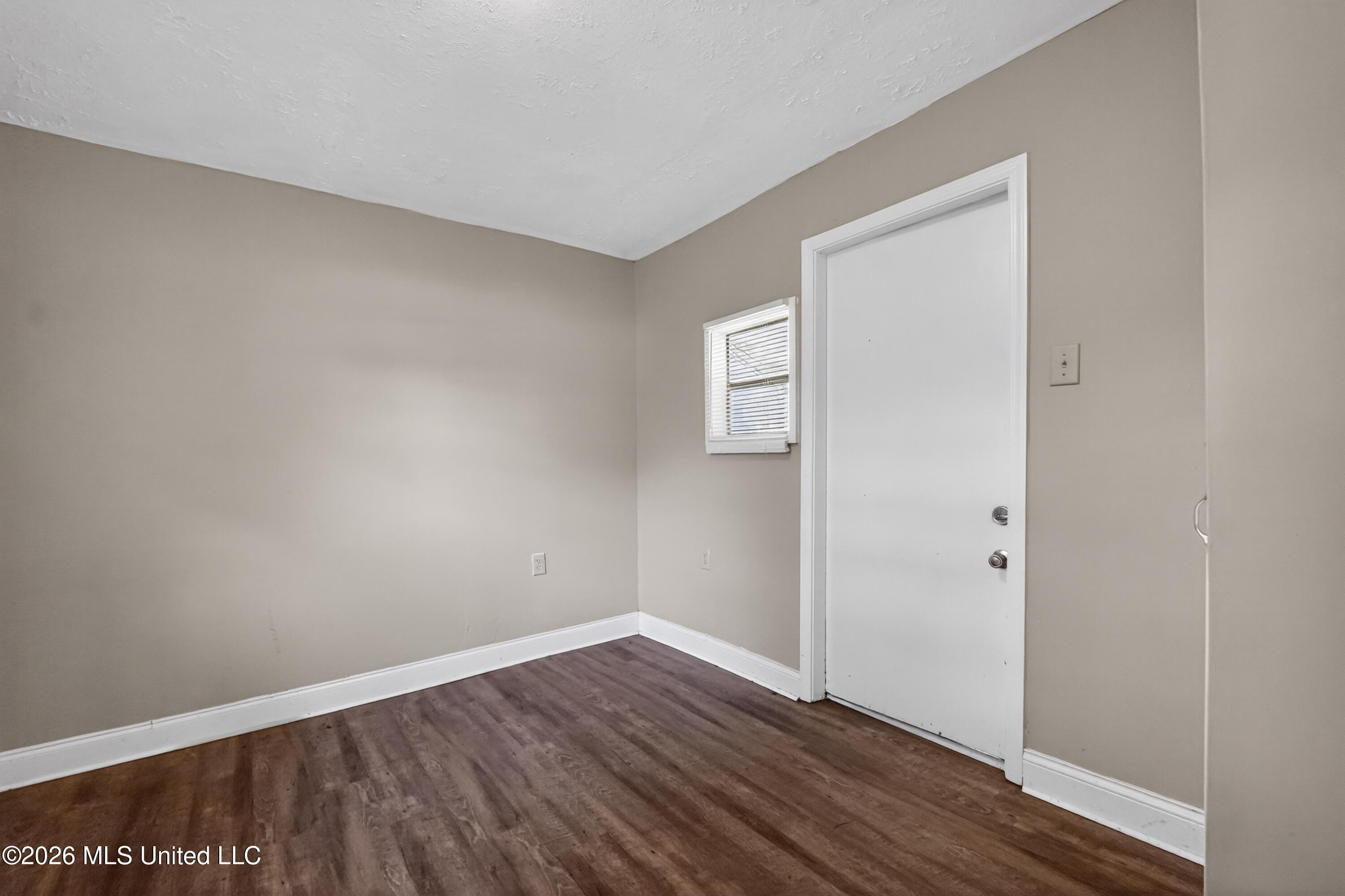 150 Hayes Drive Property Photo 14