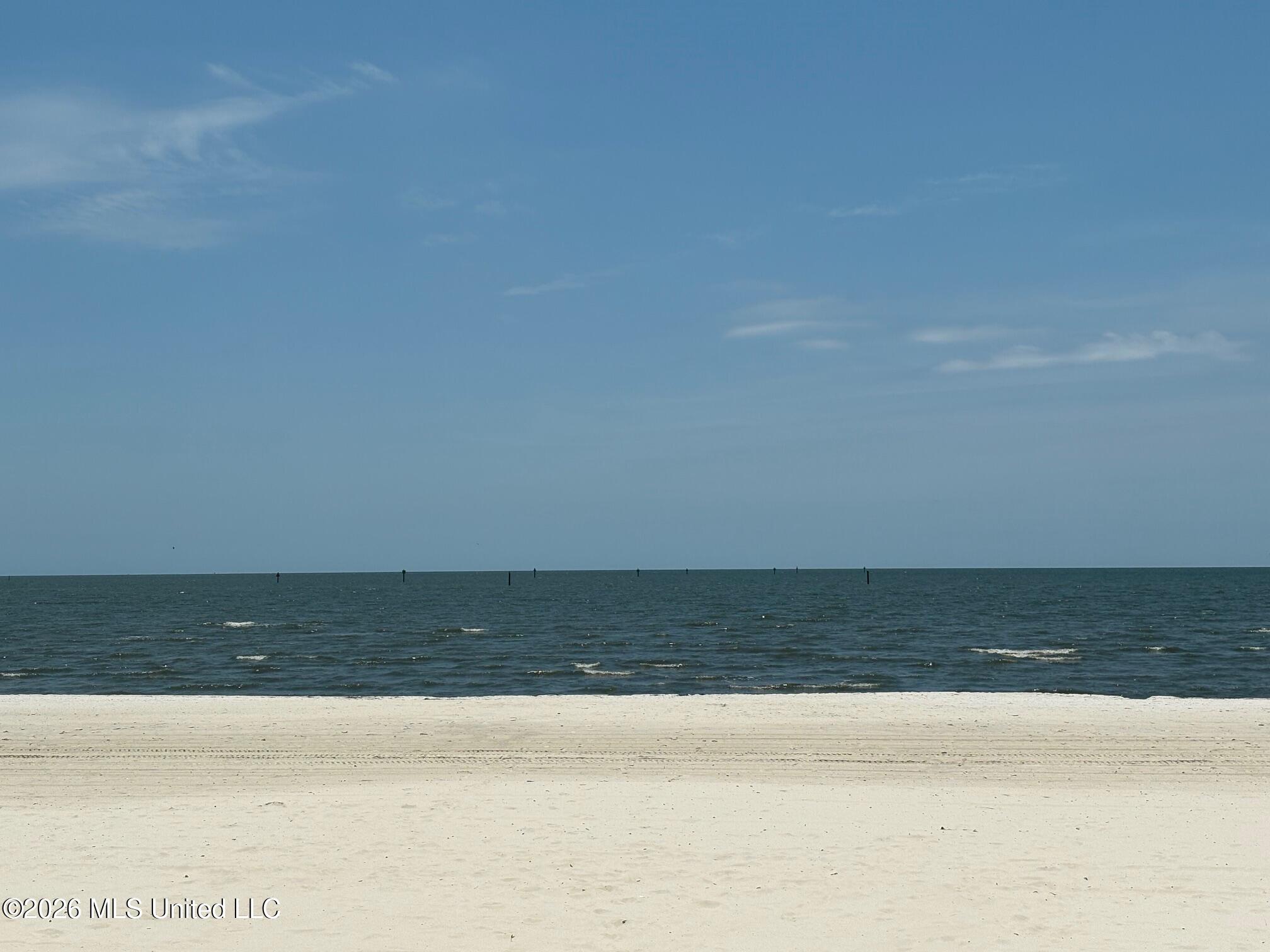 2046 Beach Boulevard Property Photo 5