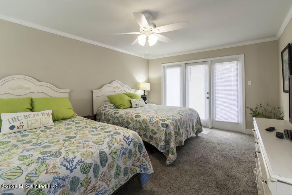 2046 Beach Boulevard Property Photo 13