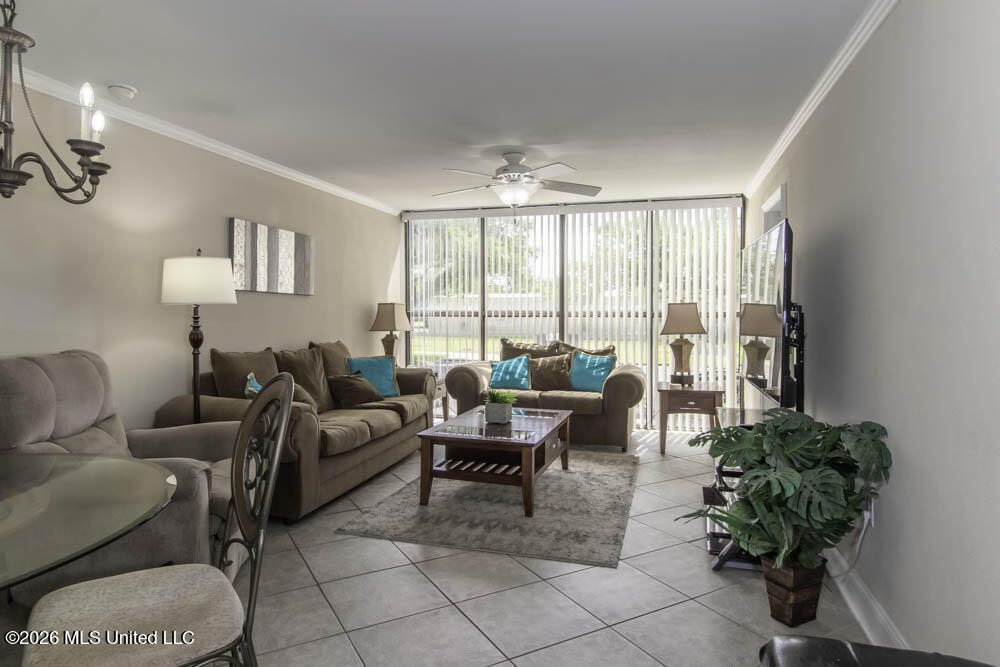 2046 Beach Boulevard Property Photo 16