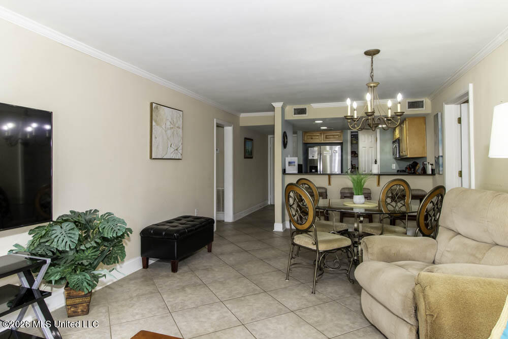 2046 Beach Boulevard Property Photo 17