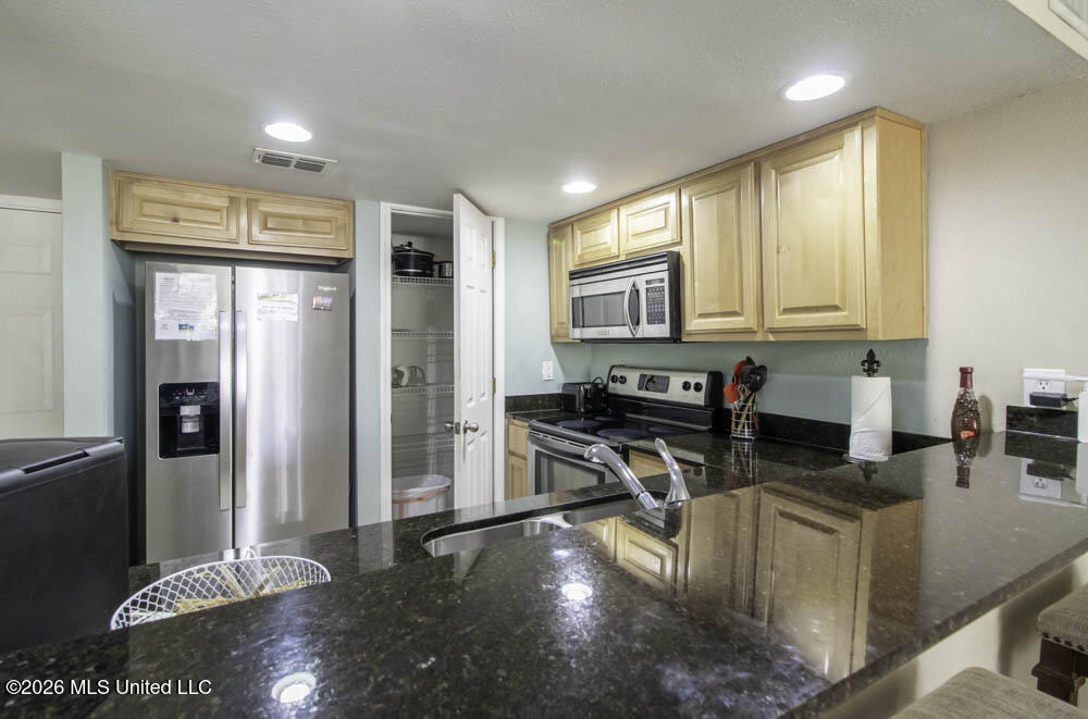 2046 Beach Boulevard Property Photo 21