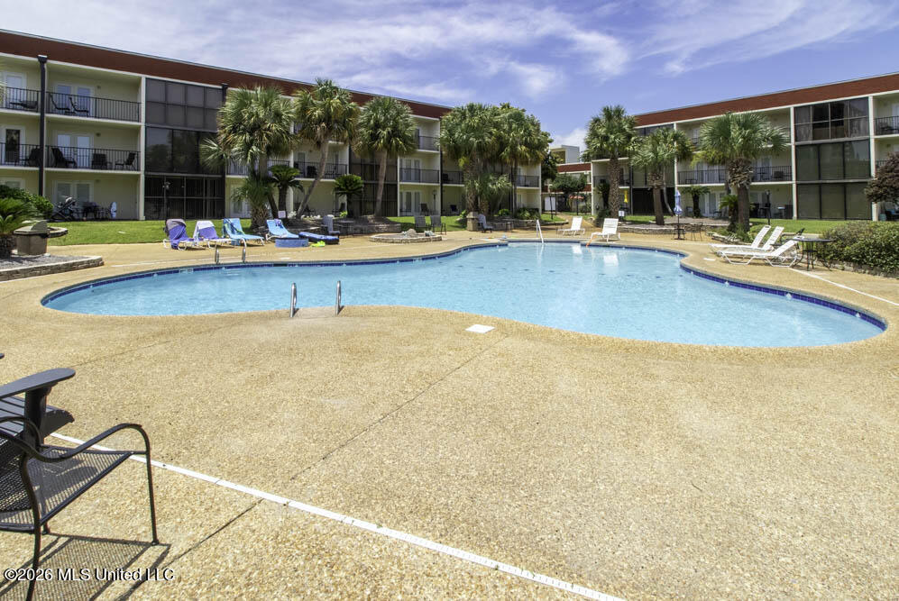 2046 Beach Boulevard Property Photo 25