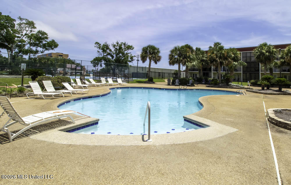 2046 Beach Boulevard Property Photo 26