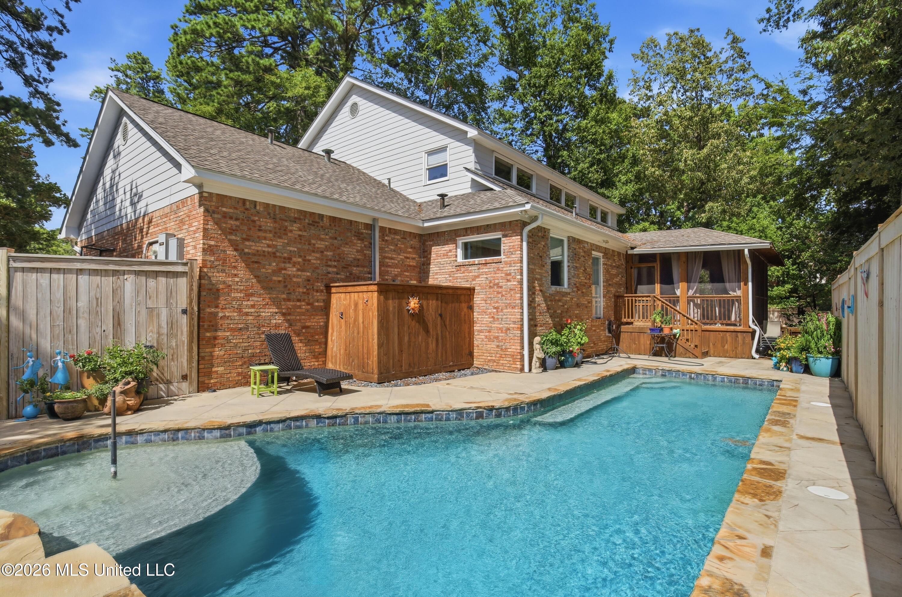 135 Winter Teal Place Property Photo 4