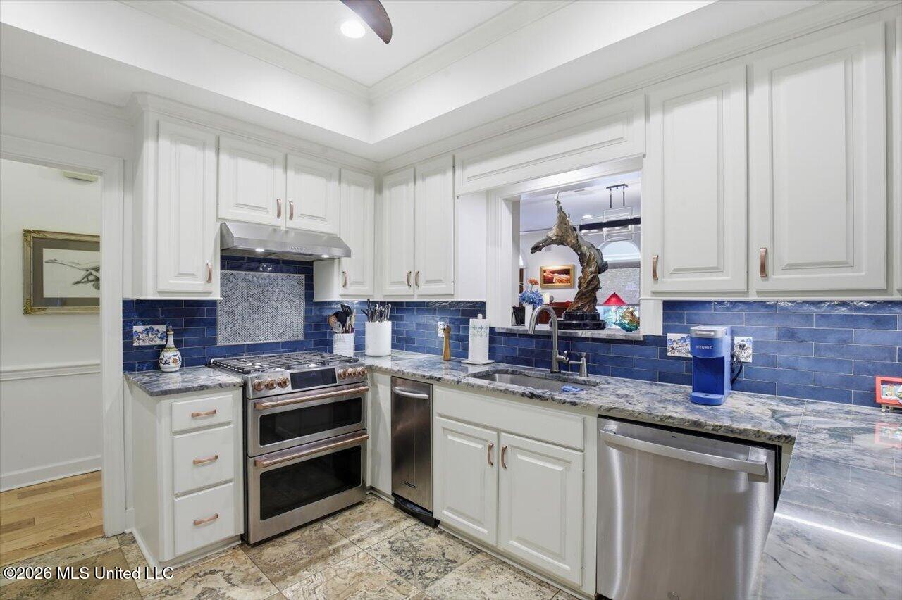 135 Winter Teal Place Property Photo 6