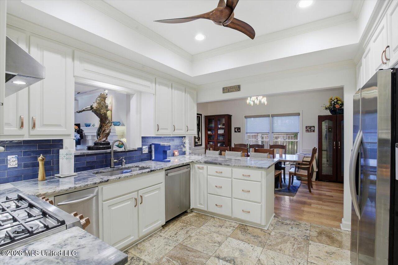 135 Winter Teal Place Property Photo 7