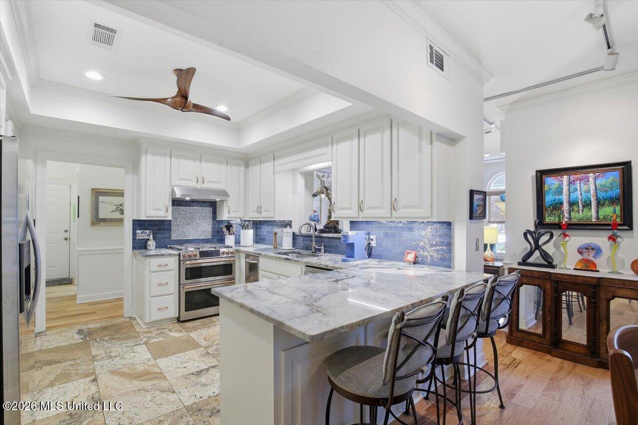 135 Winter Teal Place Property Photo 8