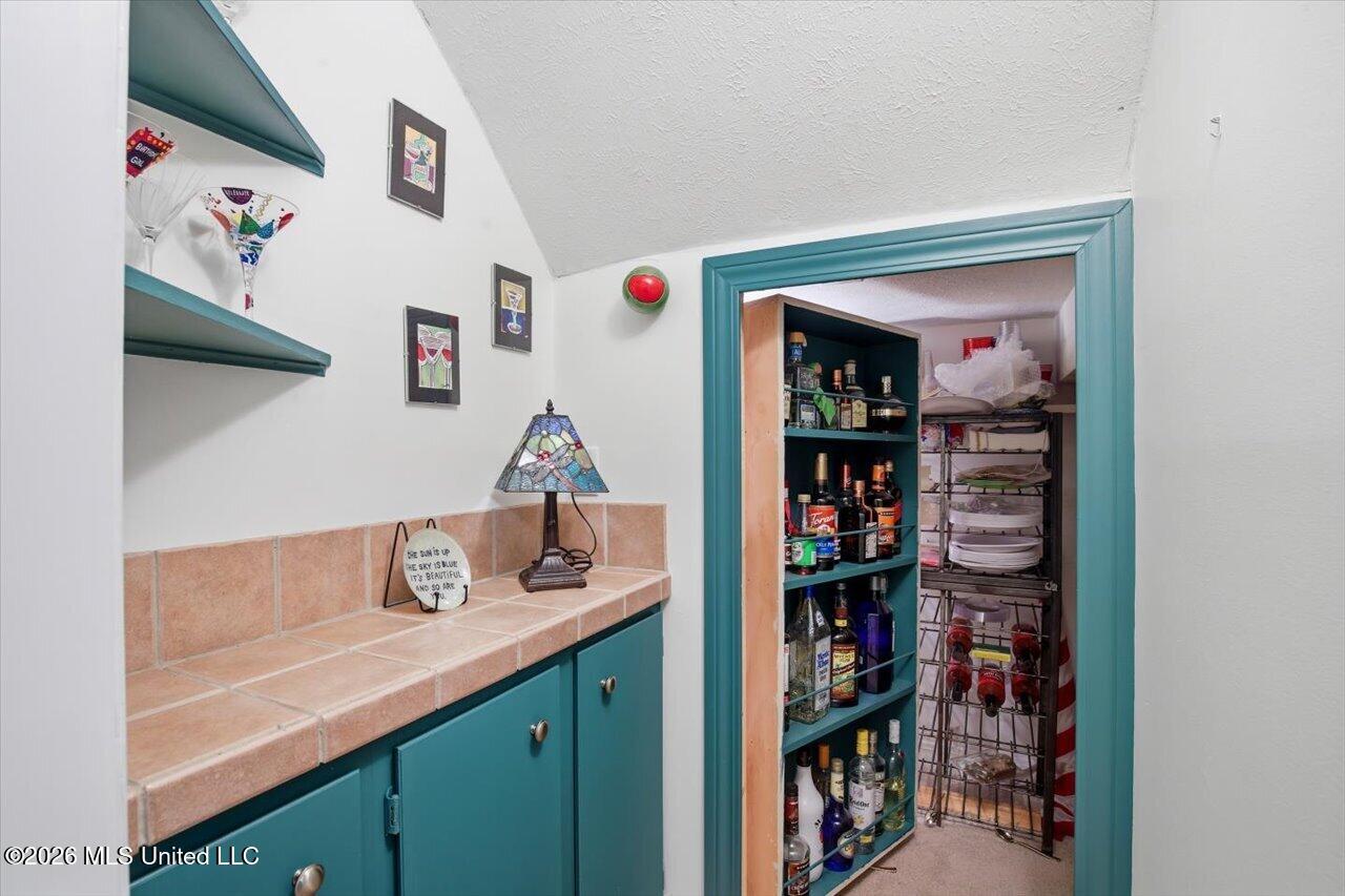 135 Winter Teal Place Property Photo 13