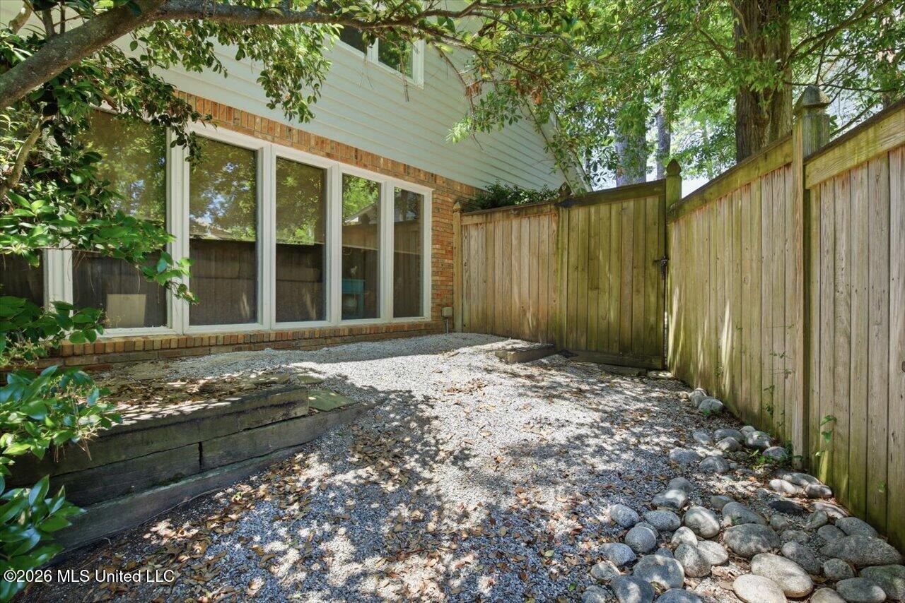135 Winter Teal Place Property Photo 48