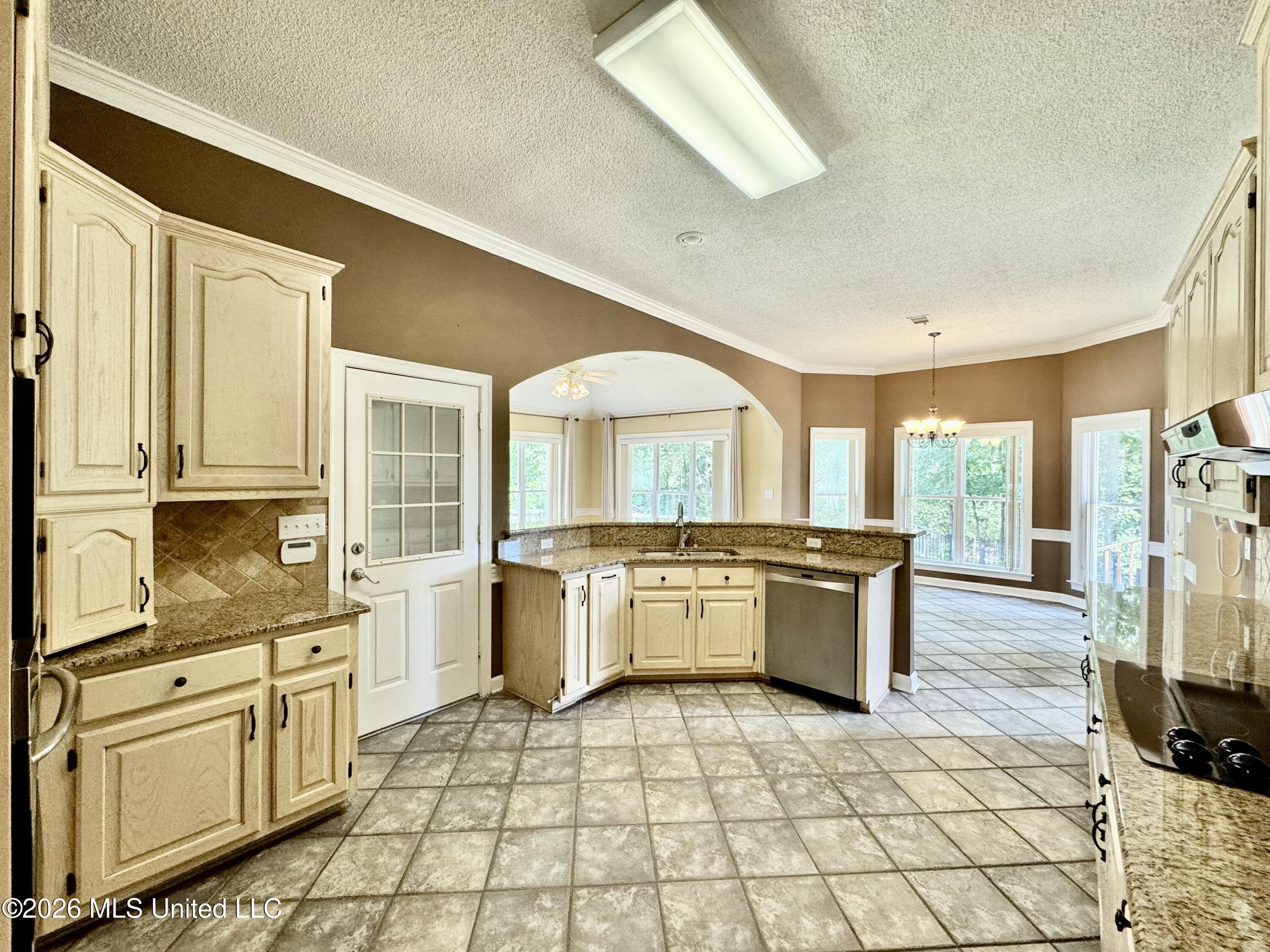 4600 Chalice Drive Property Photo 8