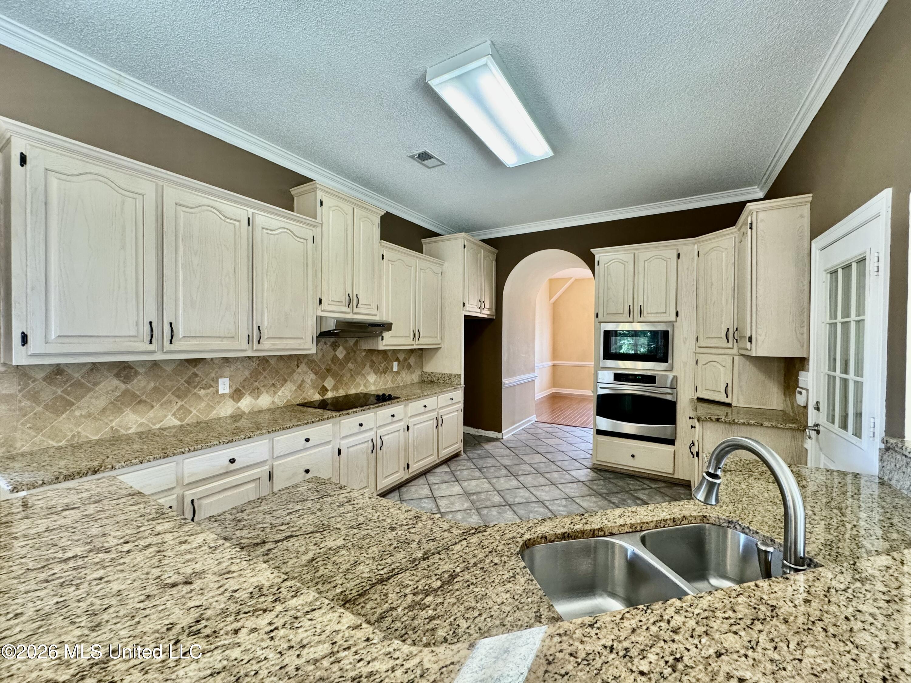 4600 Chalice Drive Property Photo 9