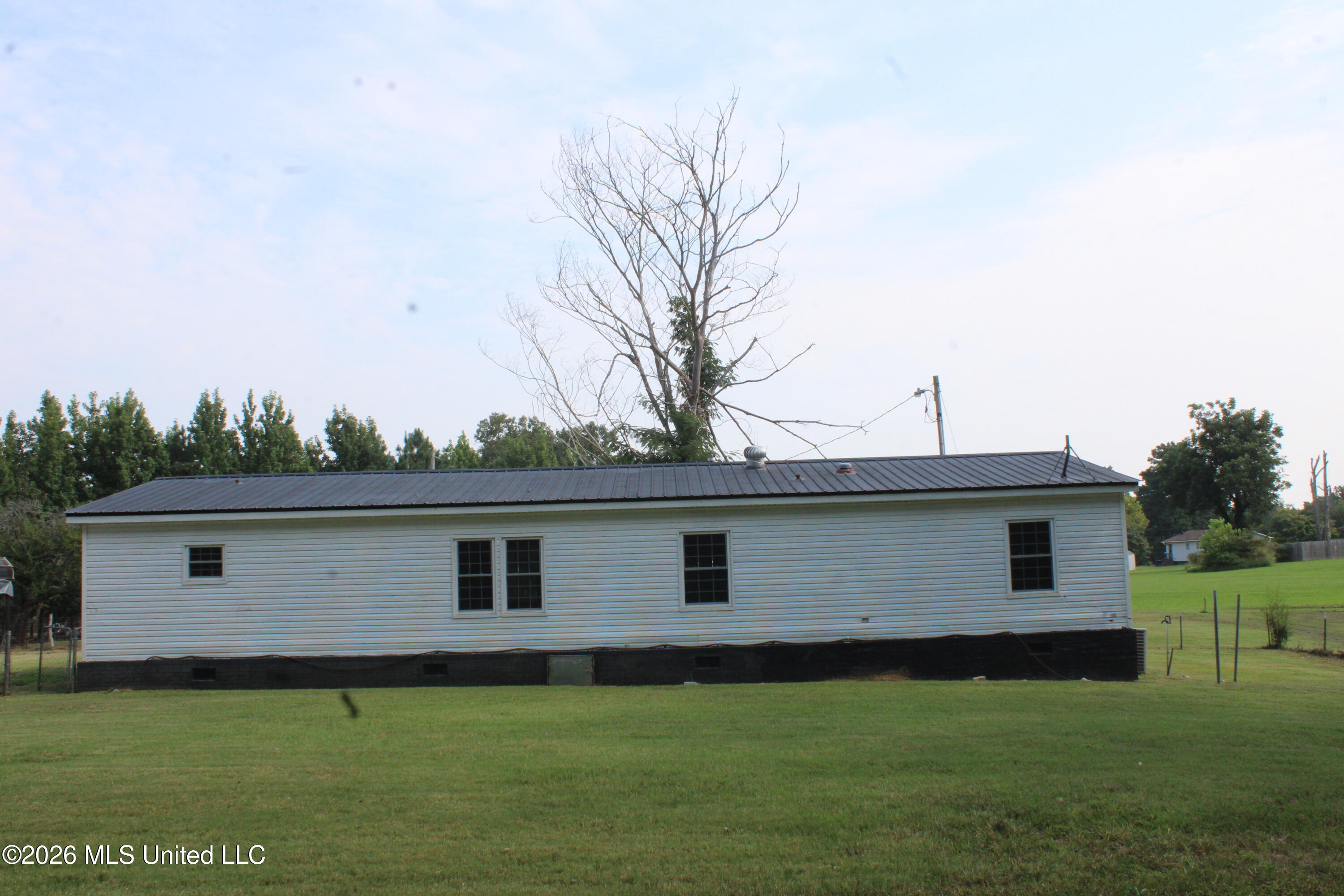 1660 Candy Owens Road Property Photo 5
