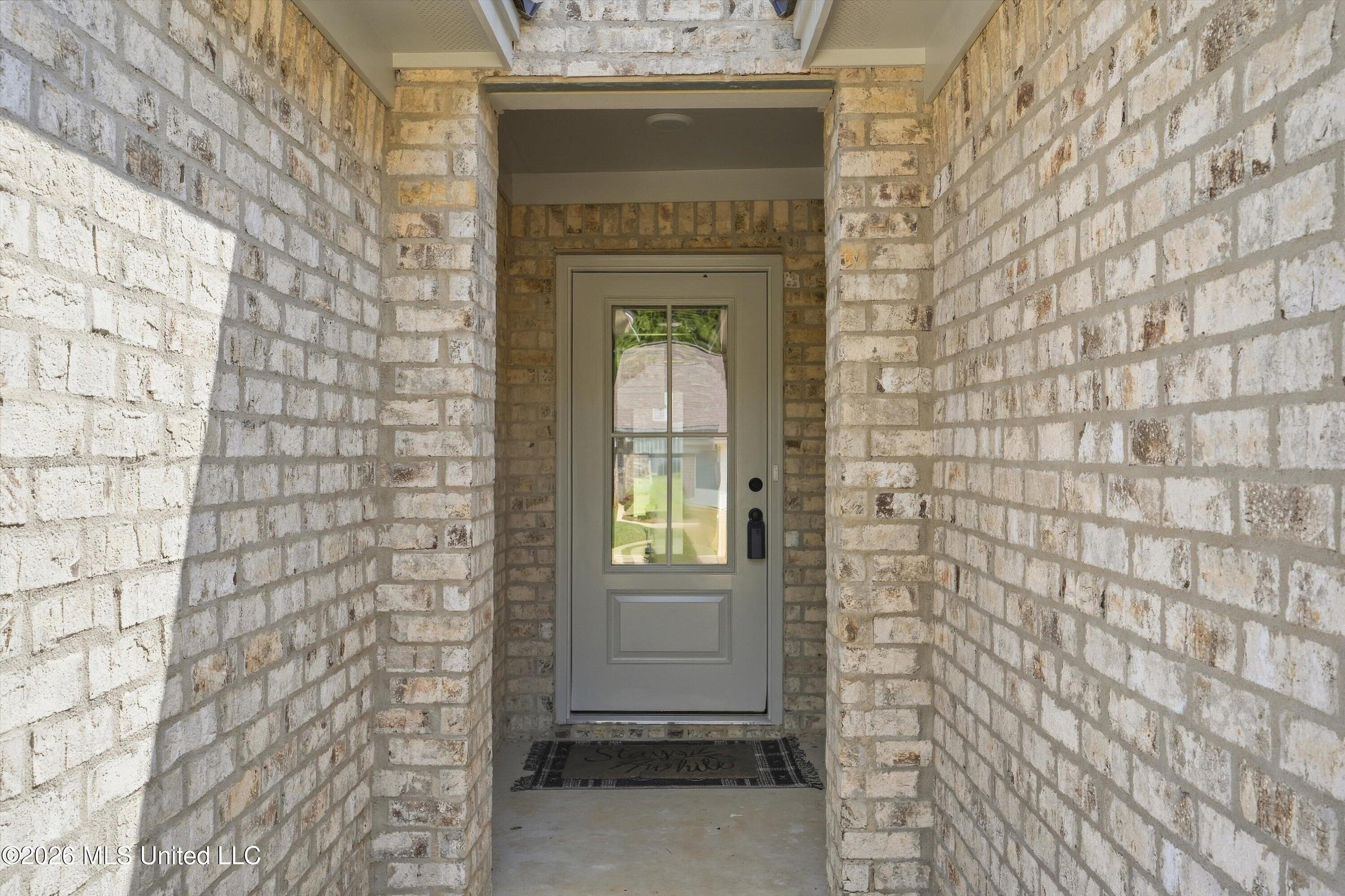 523 Stone Brook Place Property Photo 3
