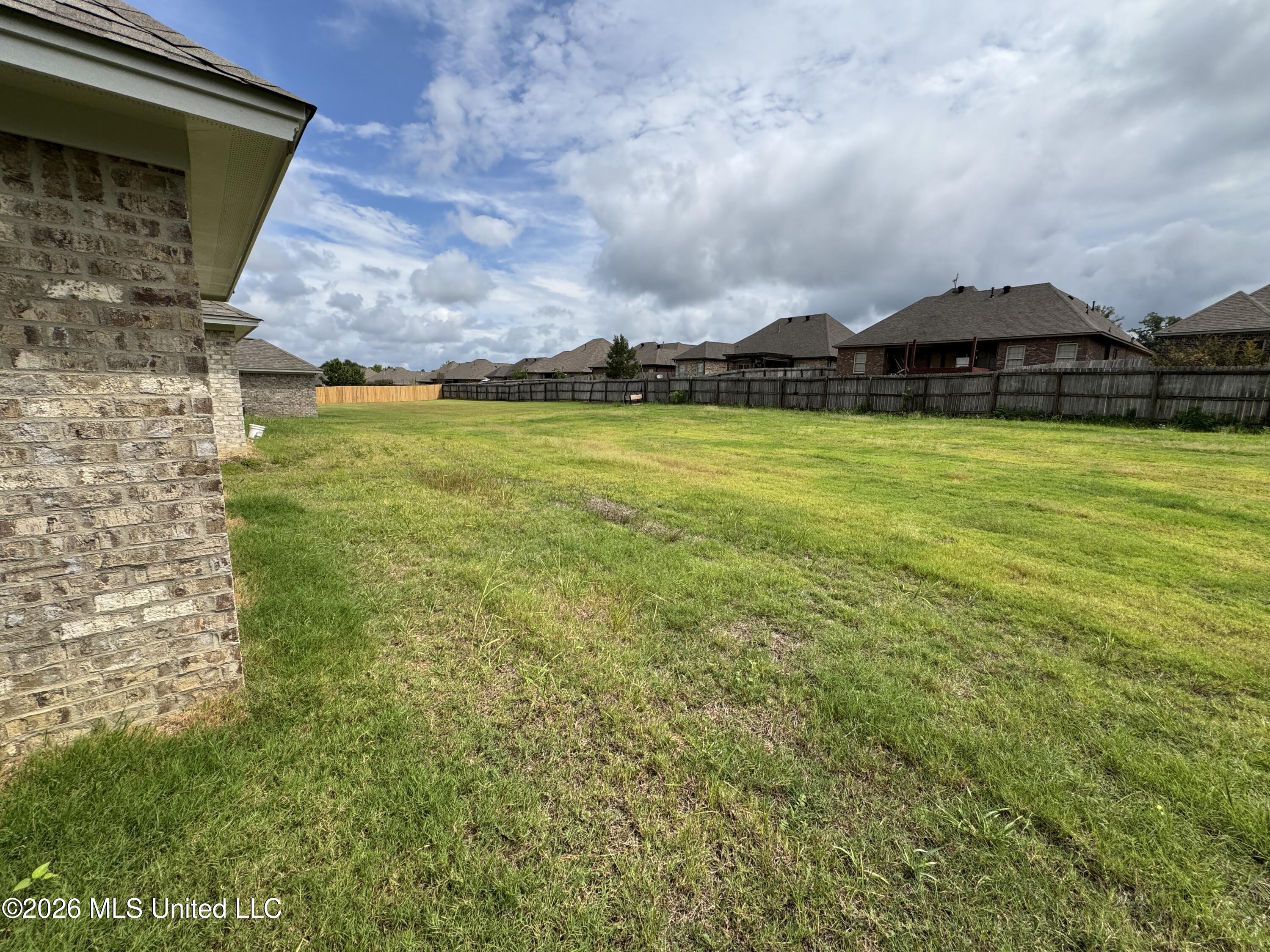 523 Stone Brook Place Property Photo 7