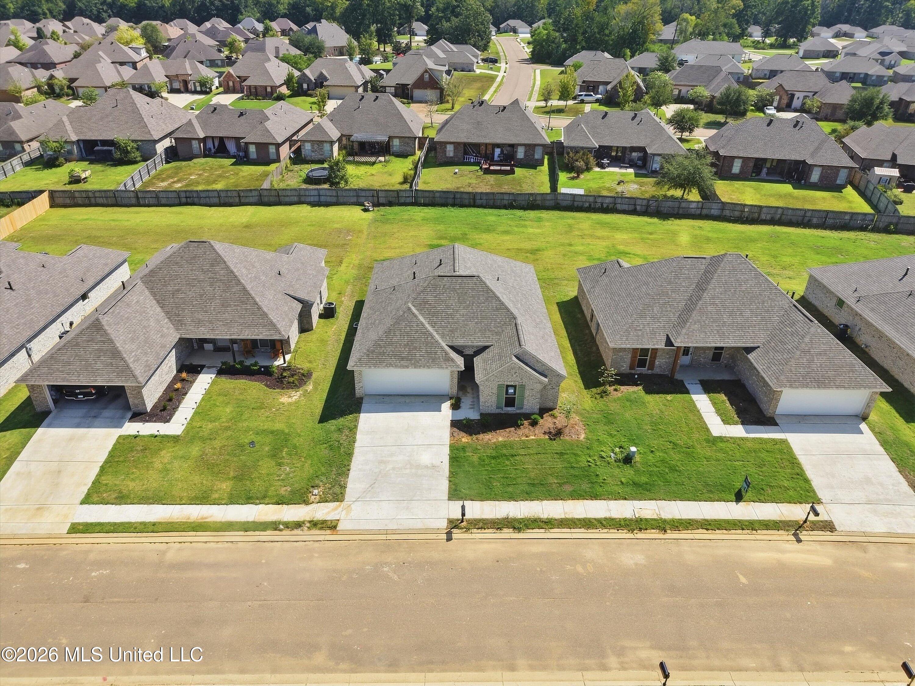 523 Stone Brook Place Property Photo 14