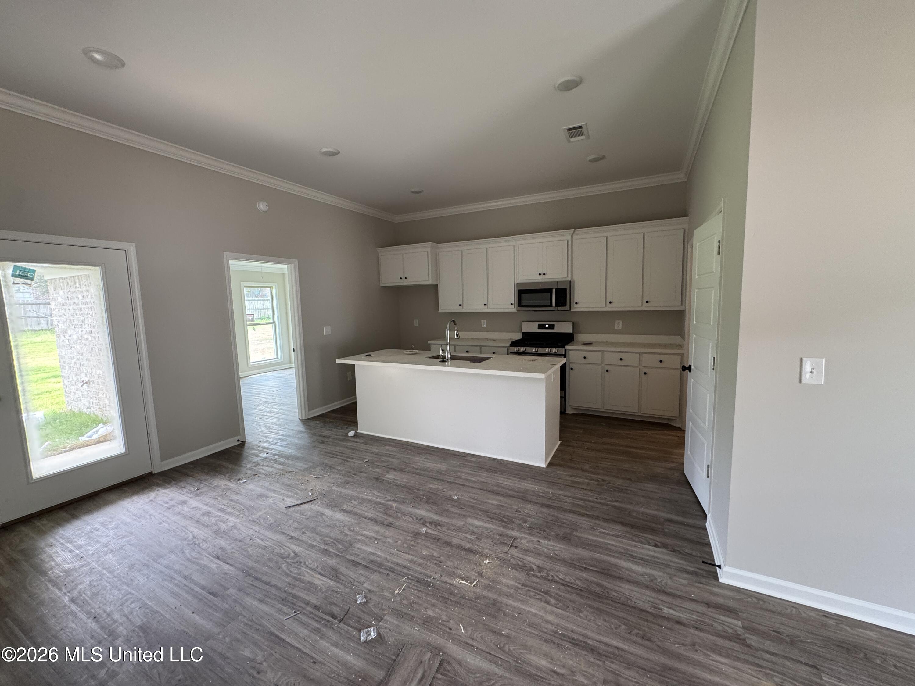 525 Stone Brook Place Property Photo 2