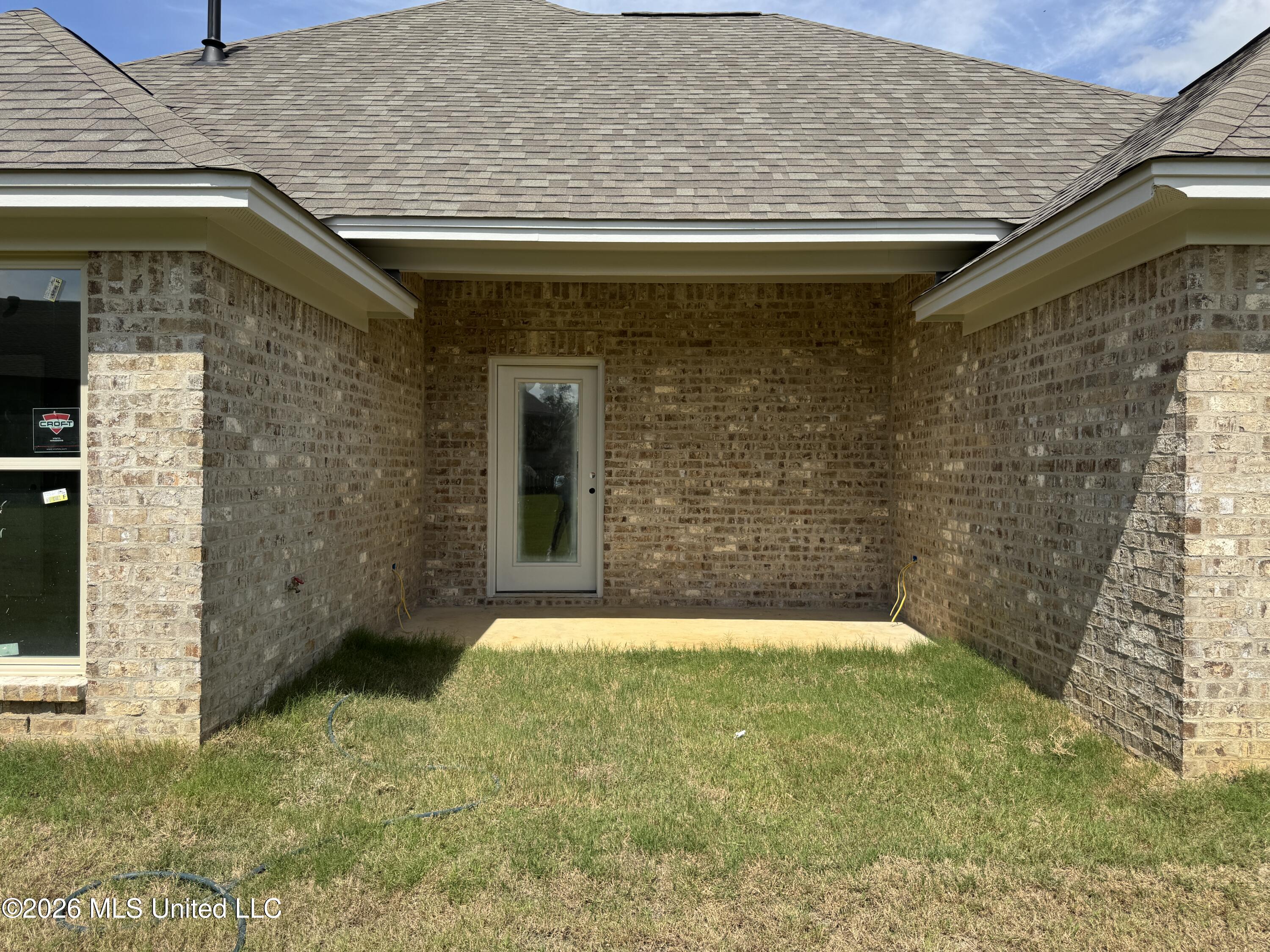 525 Stone Brook Place Property Photo 9