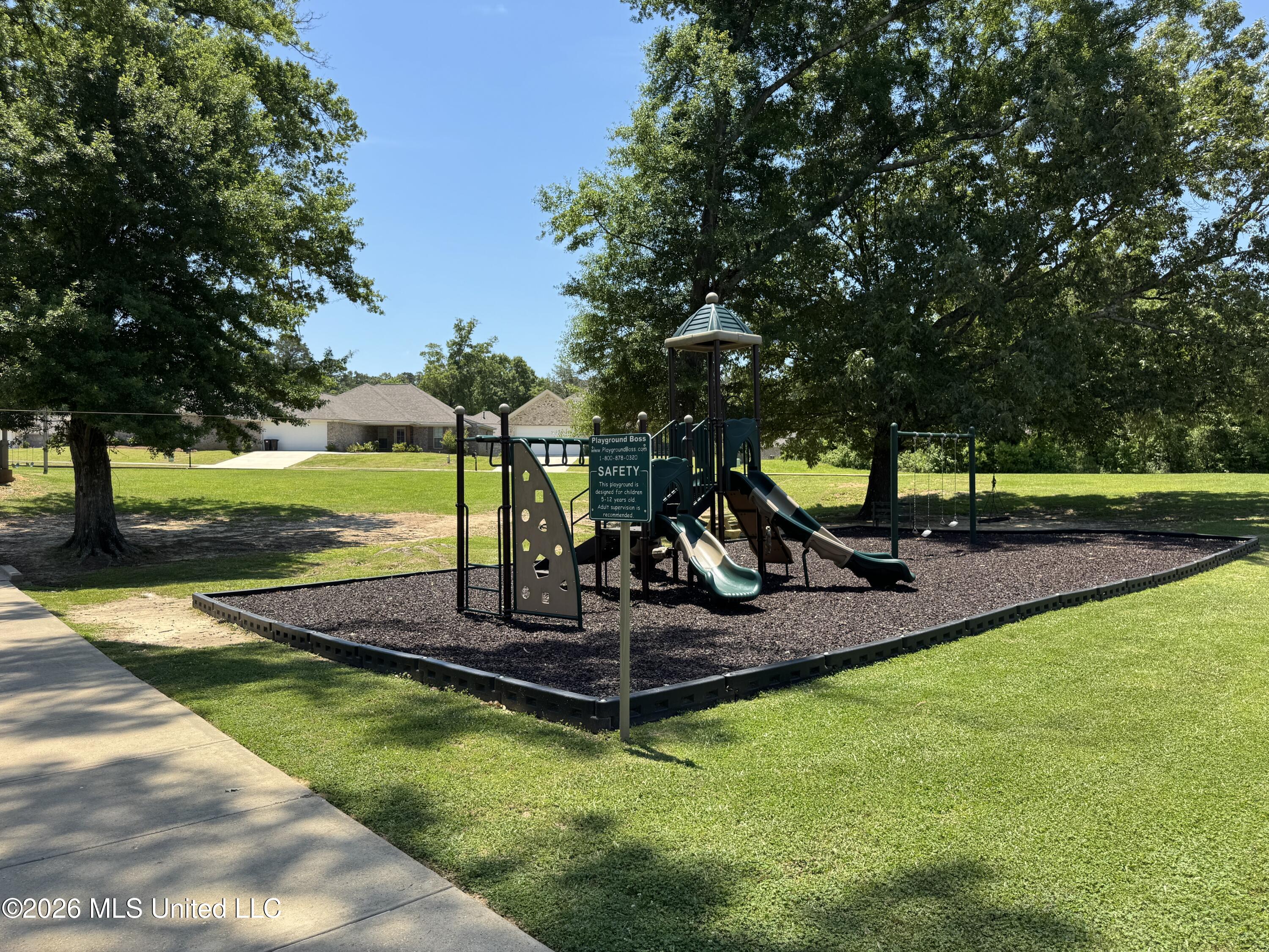 525 Stone Brook Place Property Photo 13