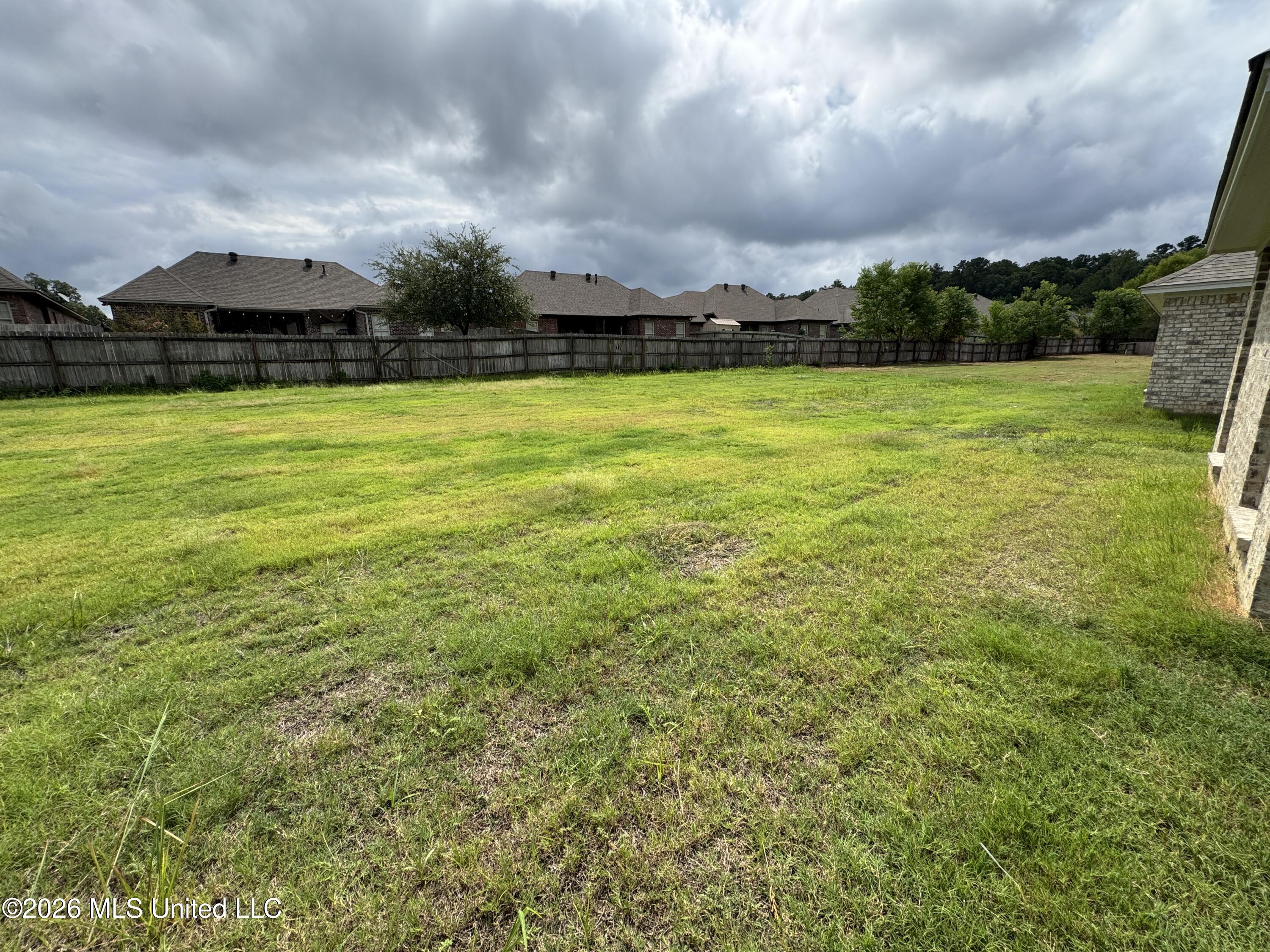 525 Stone Brook Place Property Photo 17