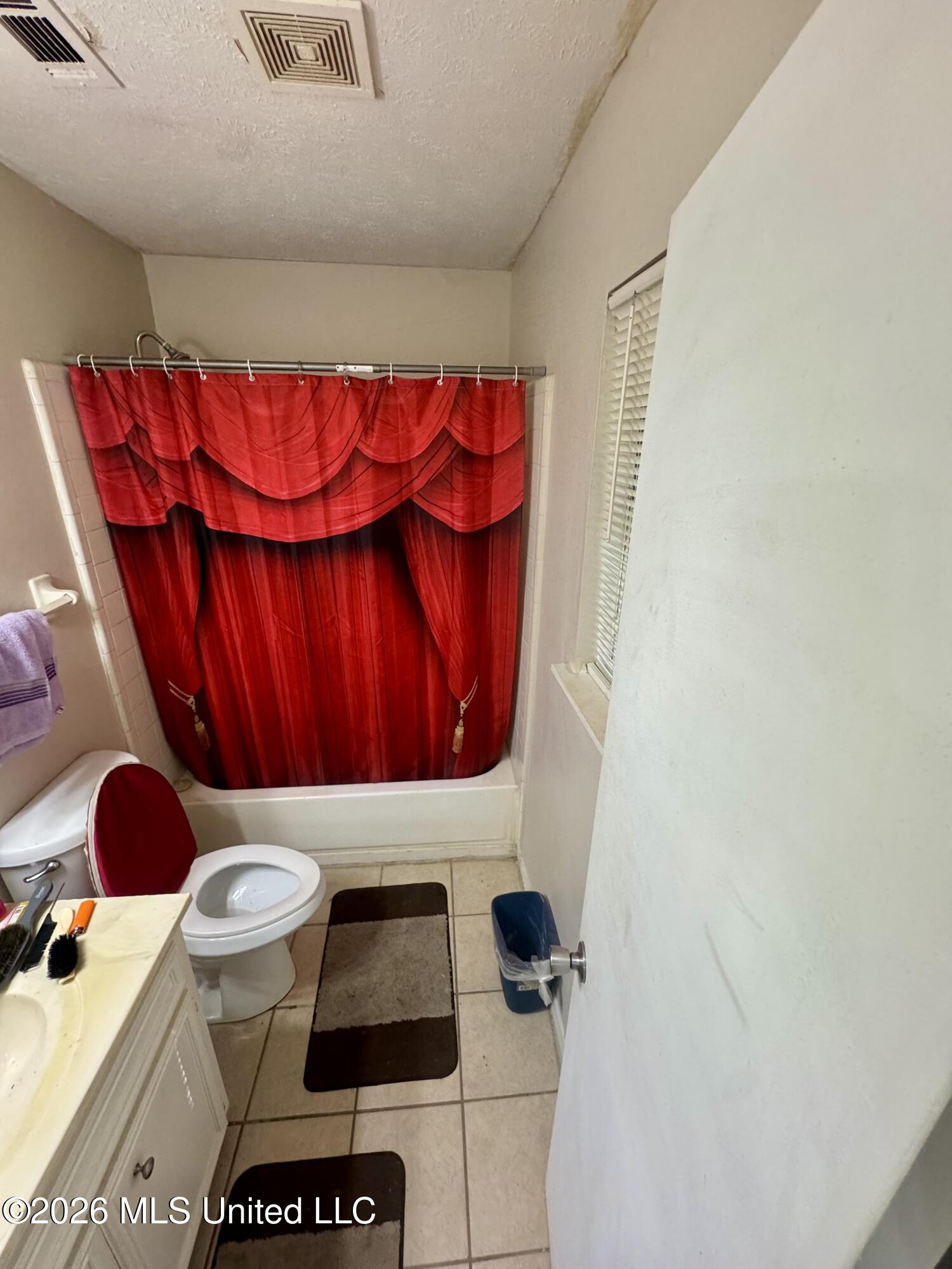 3927 Lost Lake Circle Property Photo 11