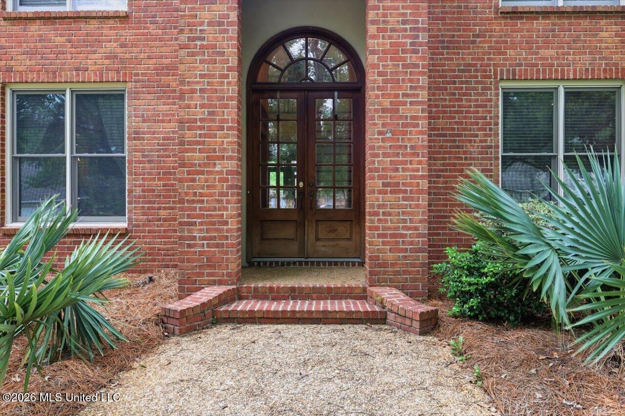 301 Feather Glen Property Photo 3