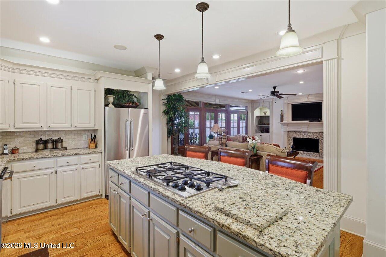 301 Feather Glen Property Photo 9