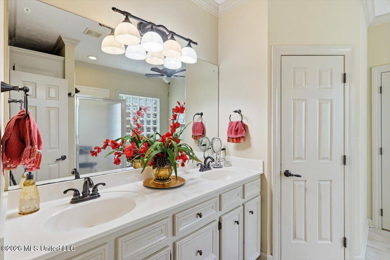 301 Feather Glen Property Photo 17
