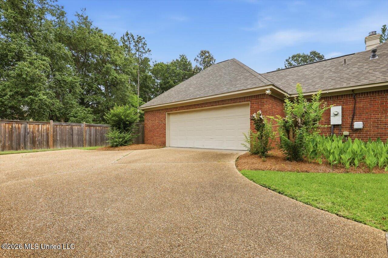 301 Feather Glen Property Photo 20